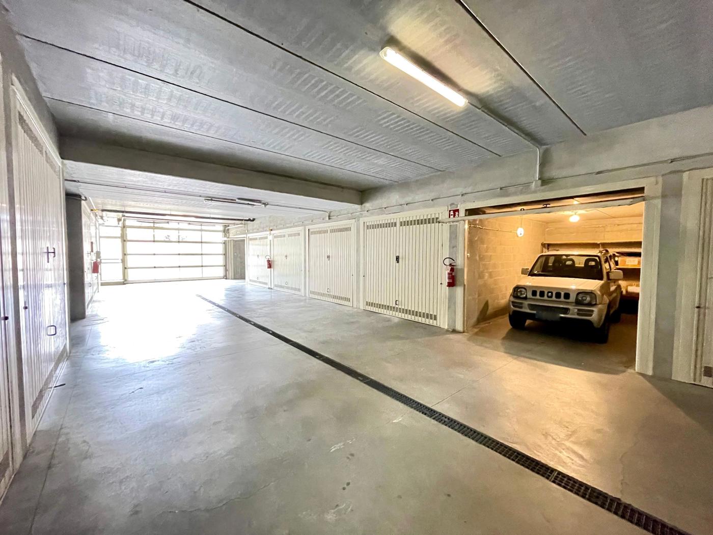 Box/Garage 16mq in vendita a Bra