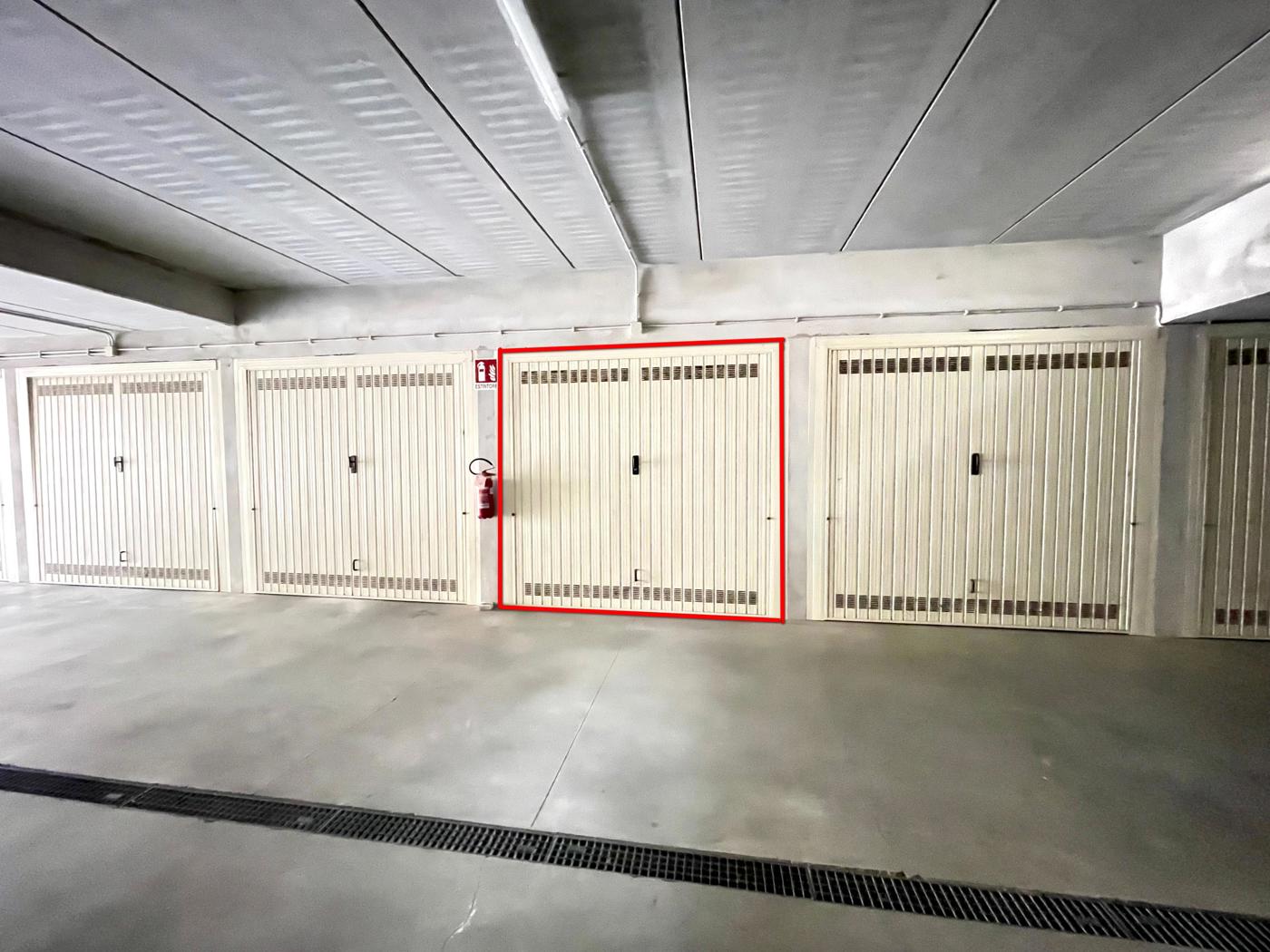 Box/Garage 16mq in vendita a Bra