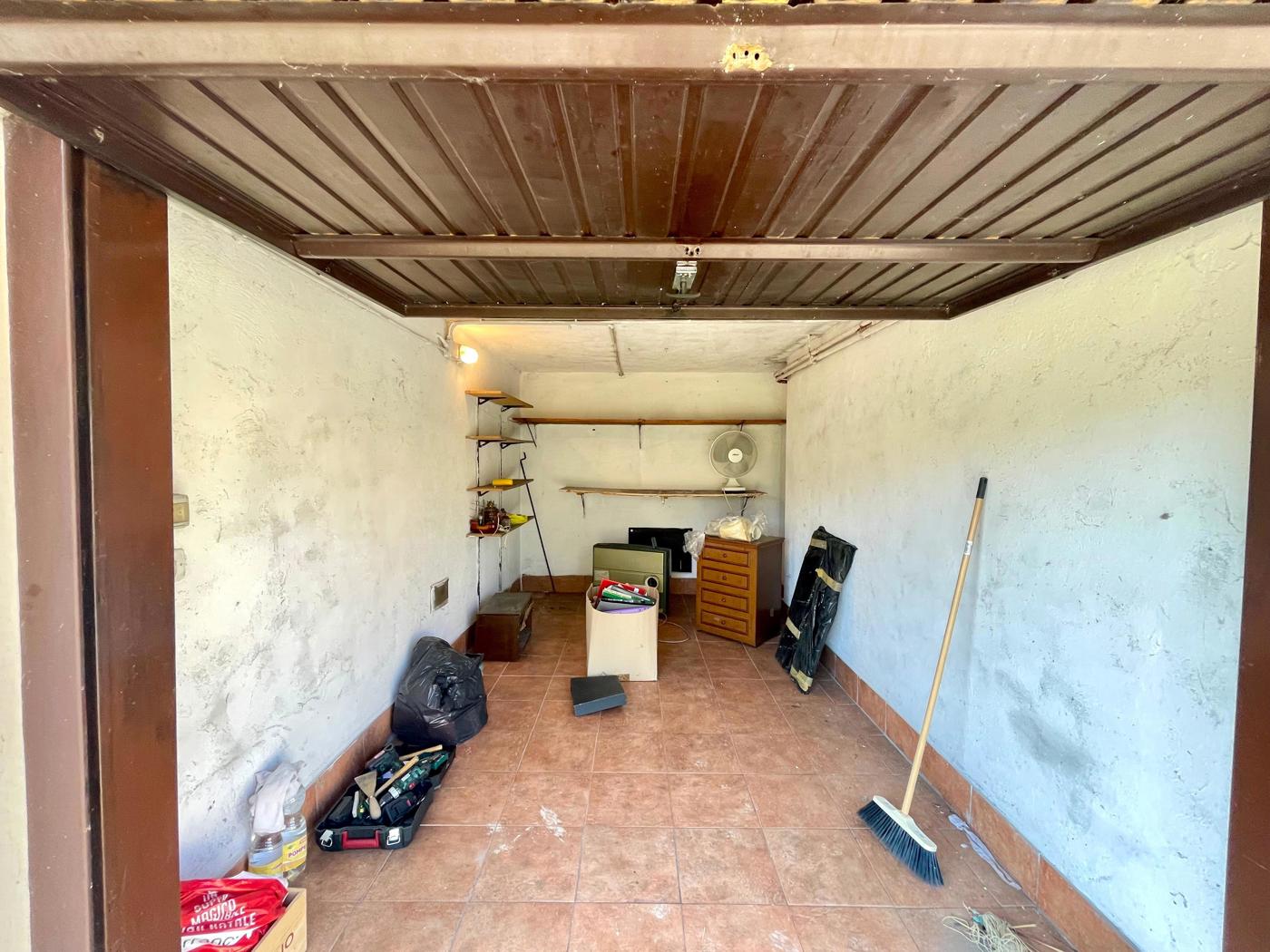 Box/Garage 11mq in vendita a Alba