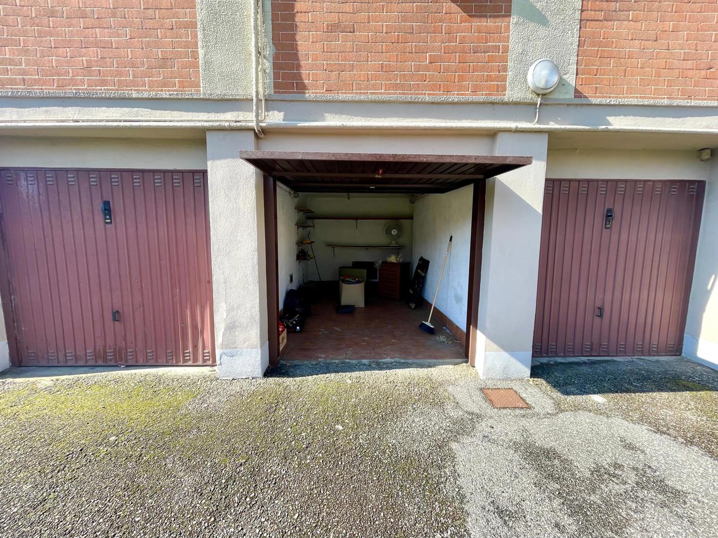 Box/Garage 11mq in vendita a Alba