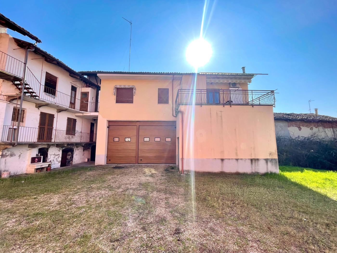 Casa indipendente con giardino a Ceresole Alba