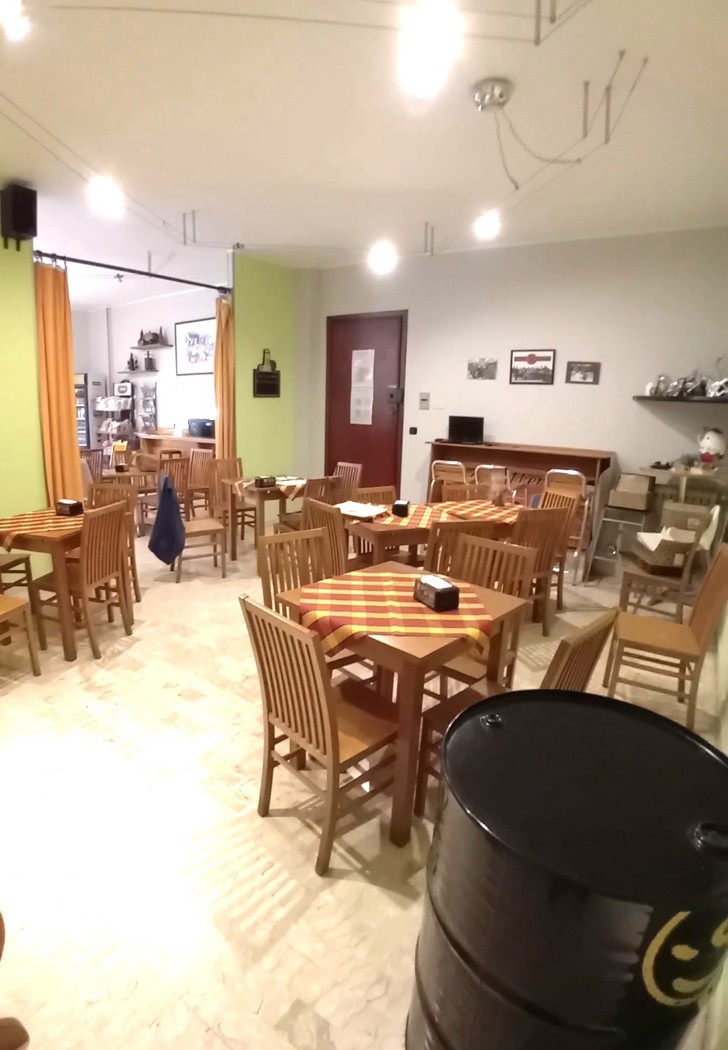 Attivit� commerciale Bar e tabacchi in vendita a Grinzane Cavour