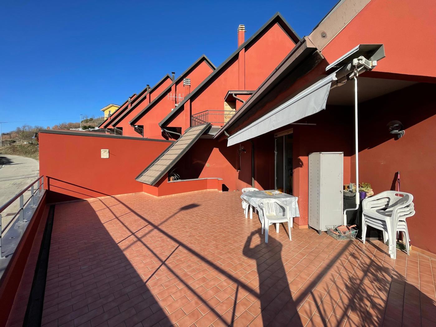 Villa con giardino a Piobesi d'Alba