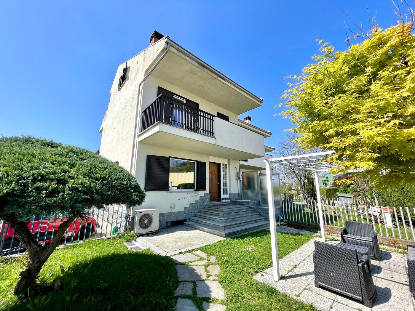 Villa in vendita a Piobesi d'Alba