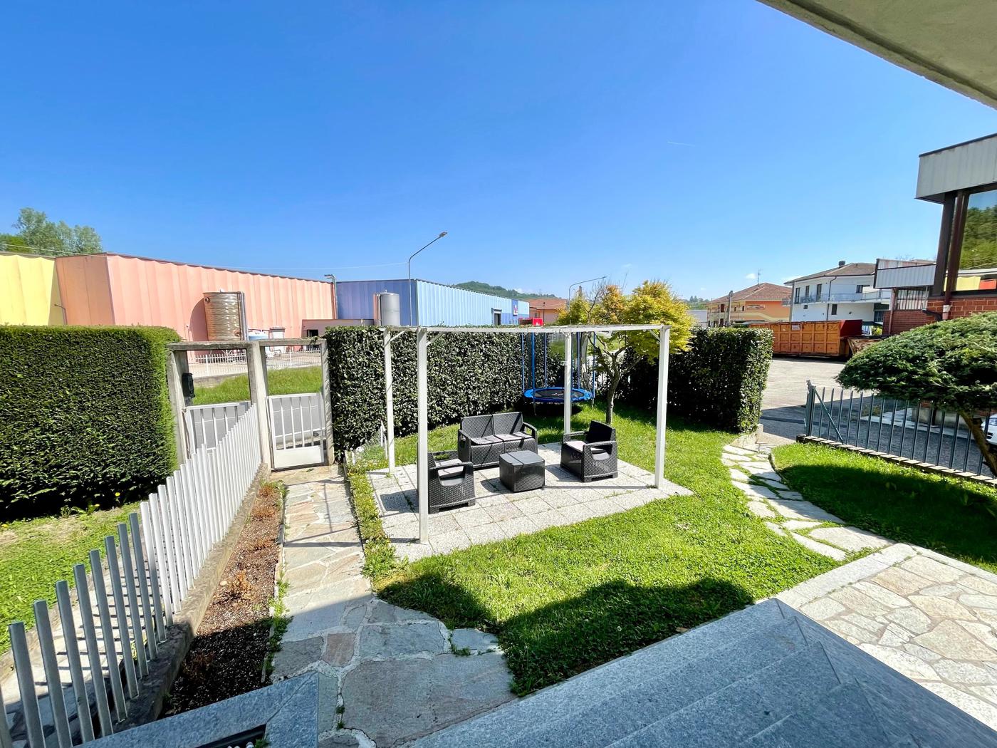 Villa in vendita a Piobesi d'Alba