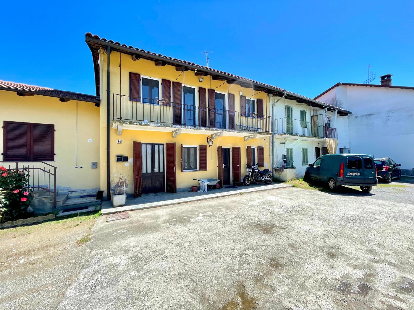 Casa indipendente con giardino a Pocapaglia