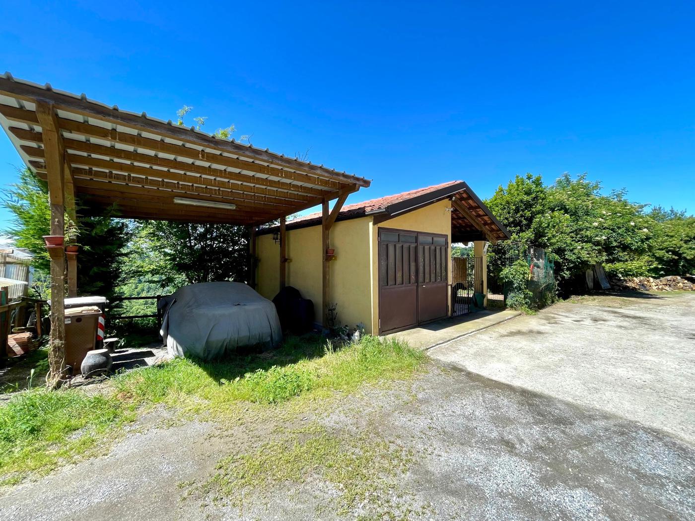 Casa indipendente con giardino a Pocapaglia