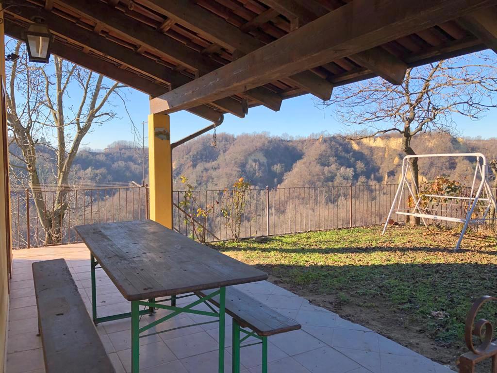Casa indipendente con giardino a Pocapaglia