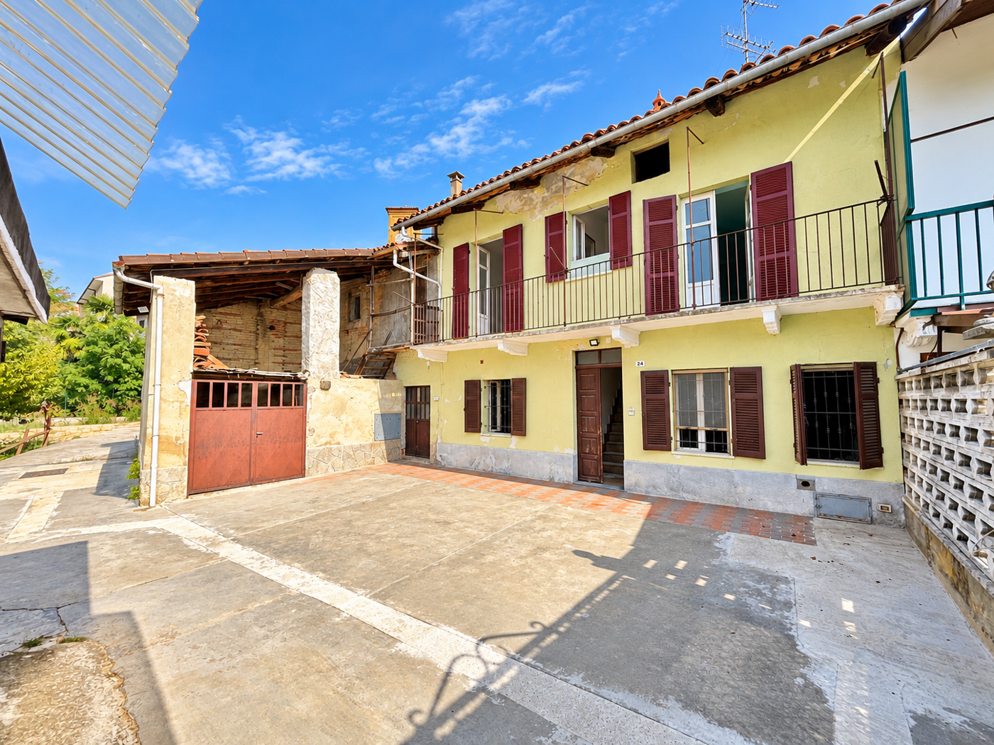 Rustico da ristrutturare a Baldissero d'Alba