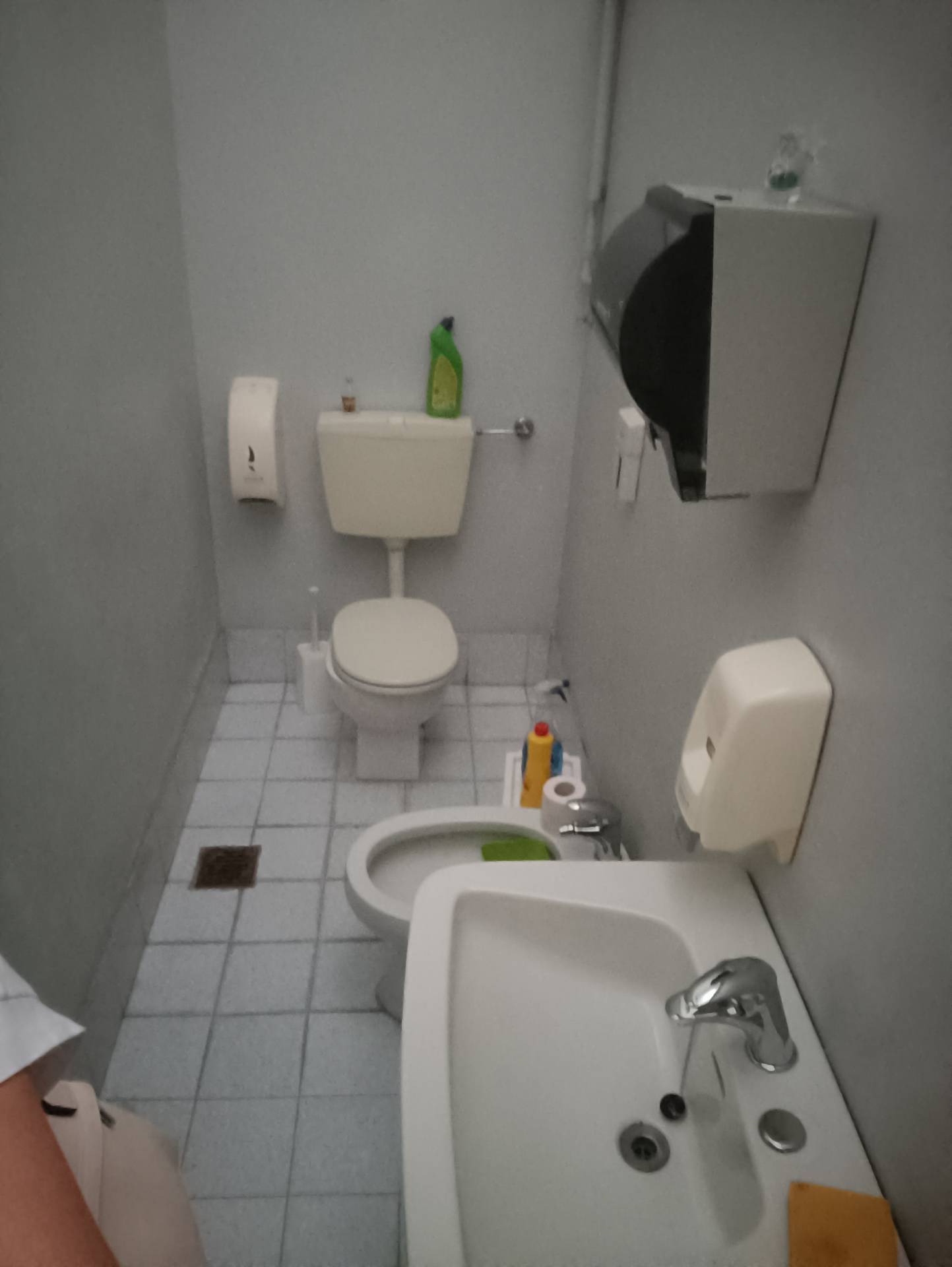 Locale commerciale in vendita a Pordenone