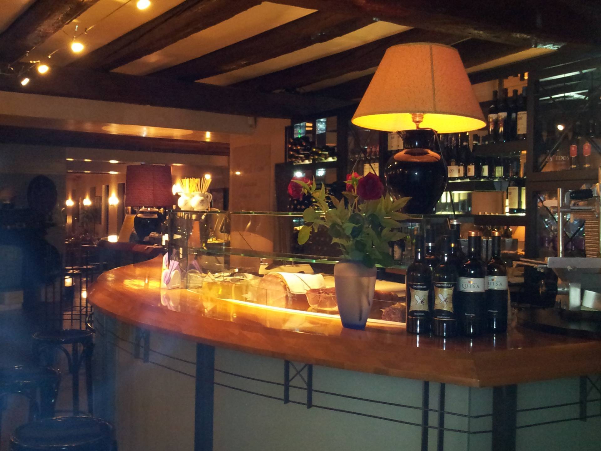 Locale commerciale in vendita a Fontanafredda