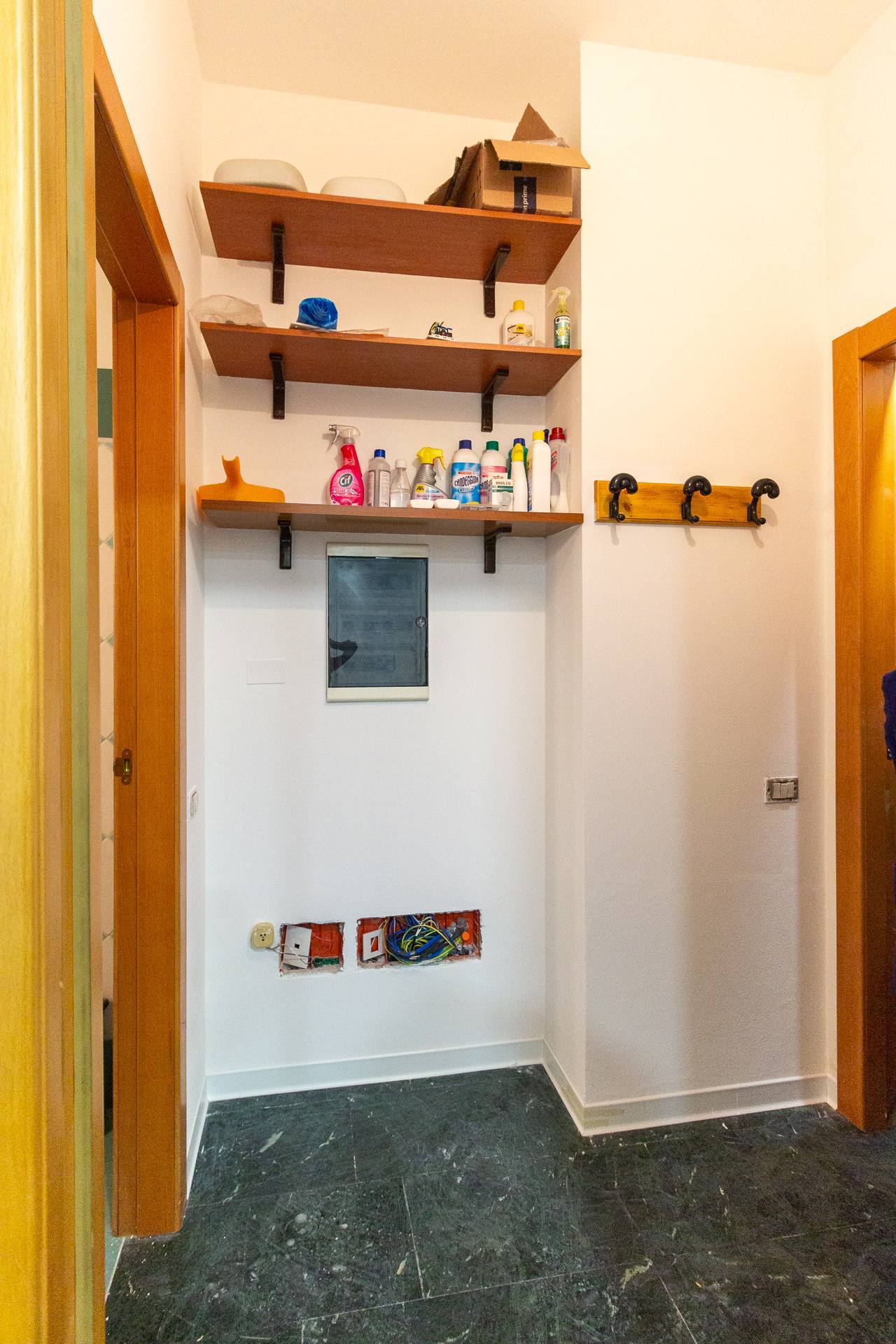 Locale commerciale in vendita a Pordenone, Centro