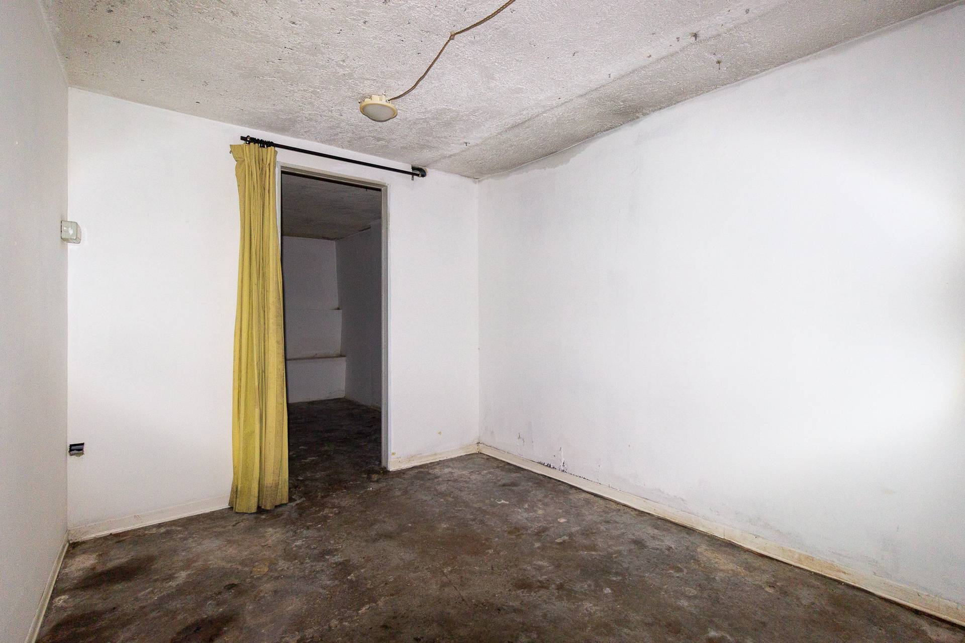 Locale commerciale in affitto a Porcia