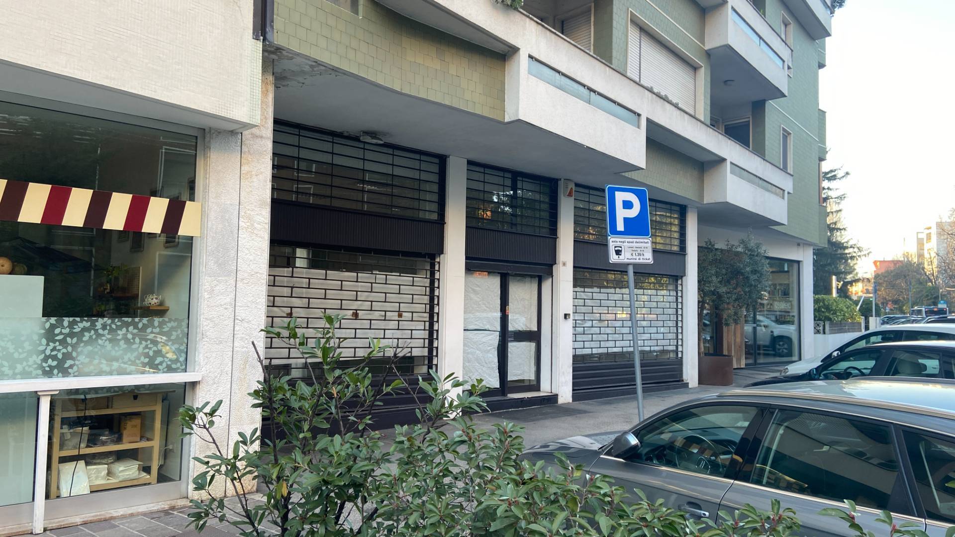 Locale commerciale in affitto a Pordenone, Centro