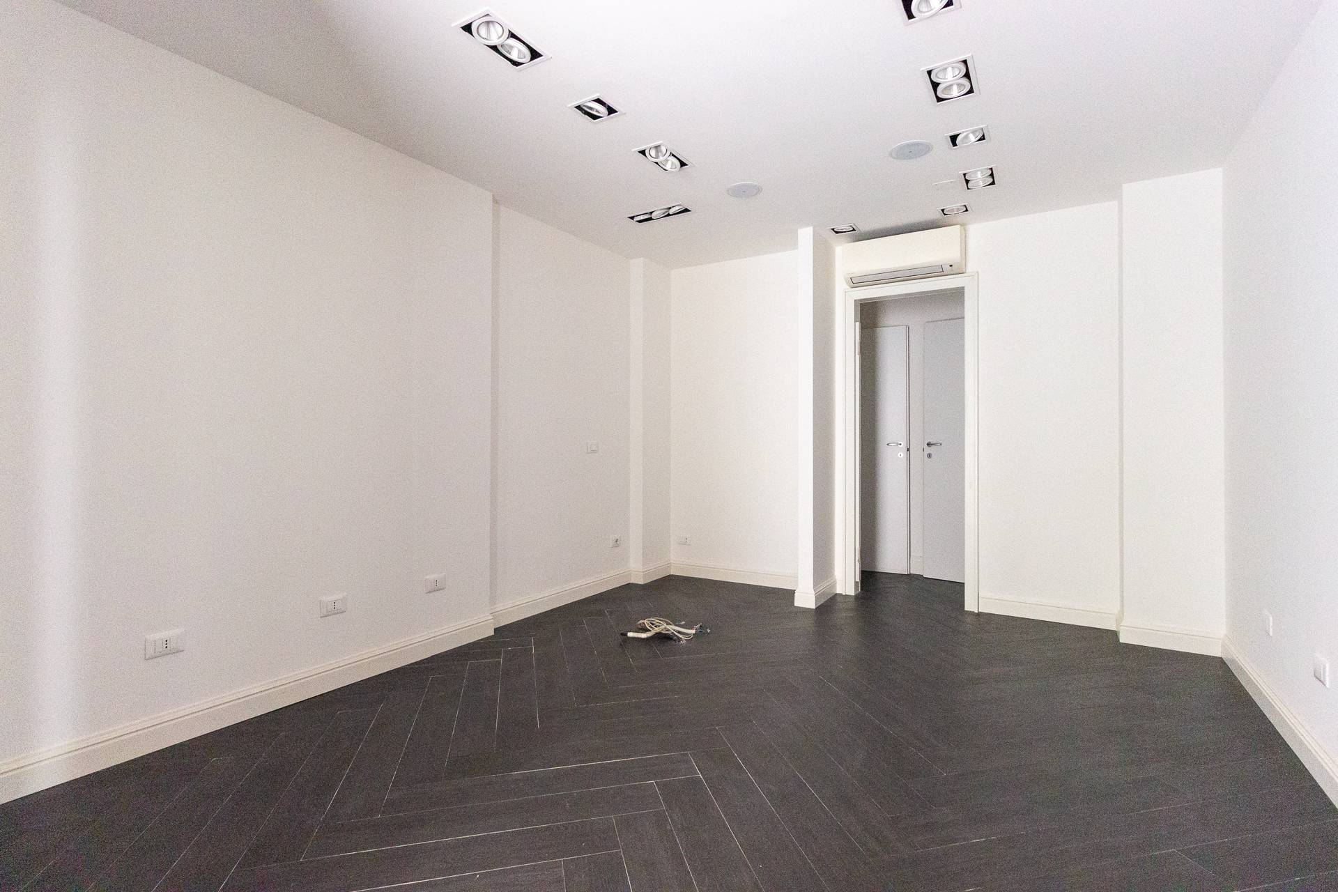 Locale commerciale in affitto a Pordenone, Centro