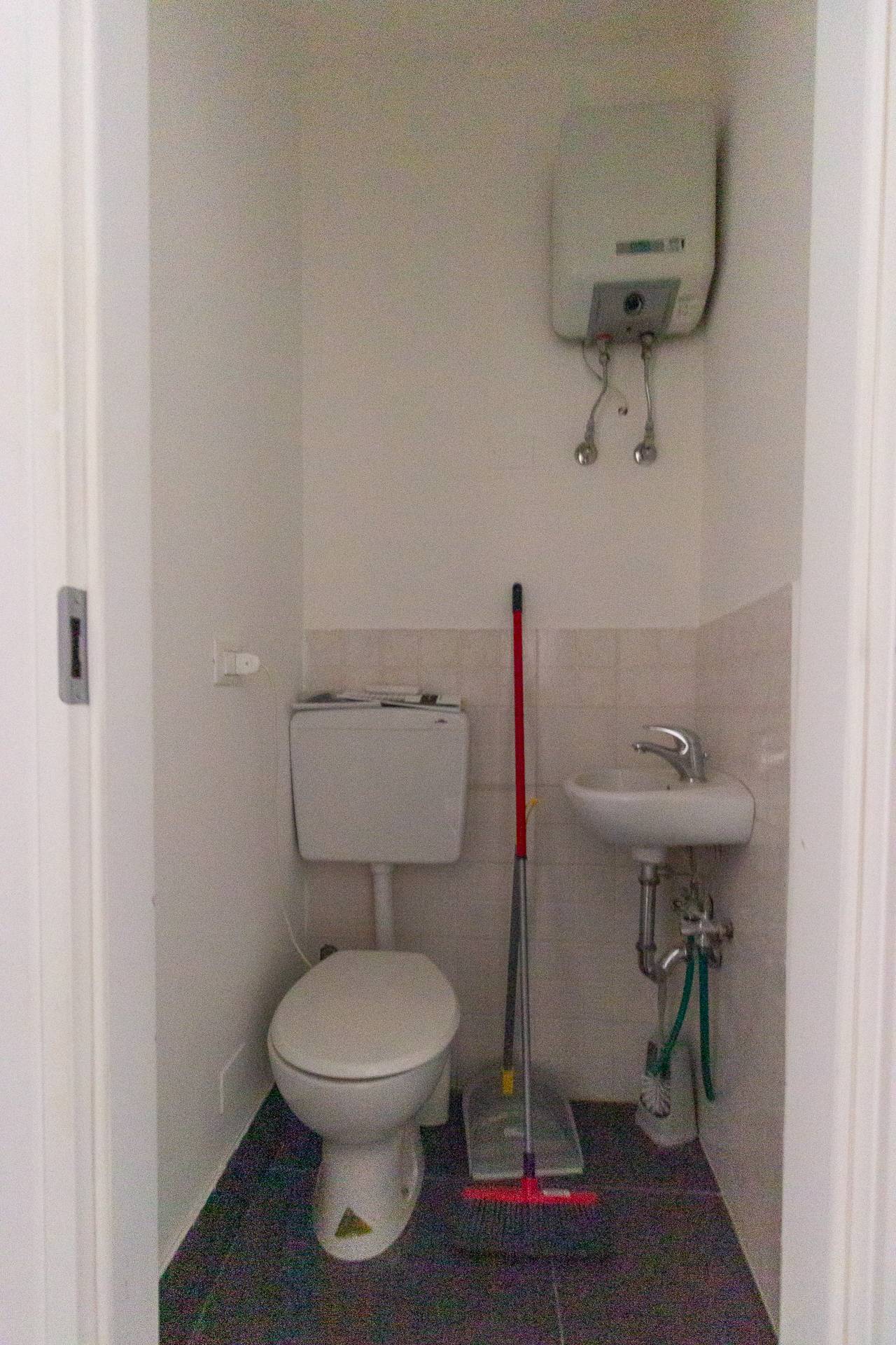 Locale commerciale in affitto a Pordenone, Centro