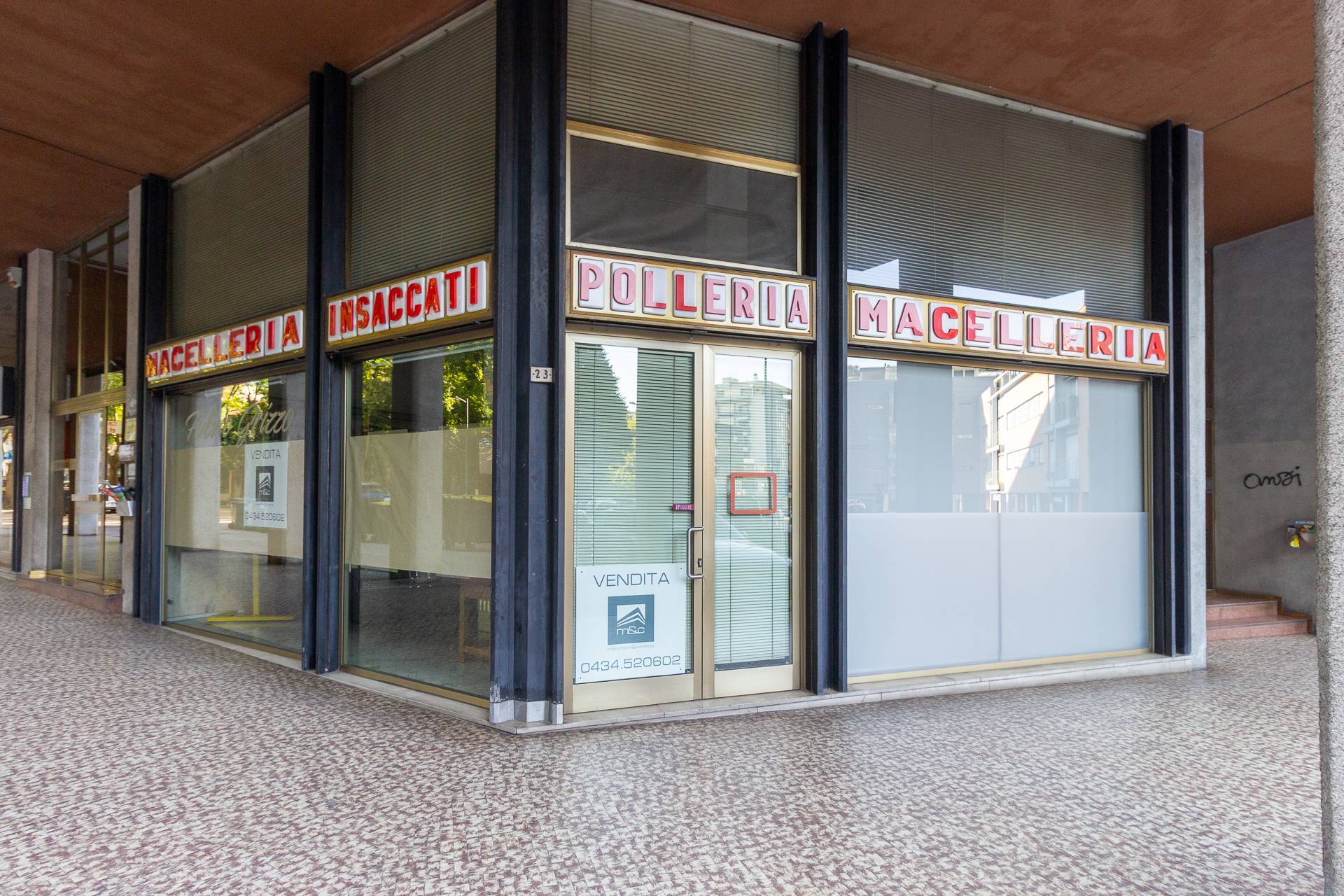 Locale commerciale in vendita a Pordenone