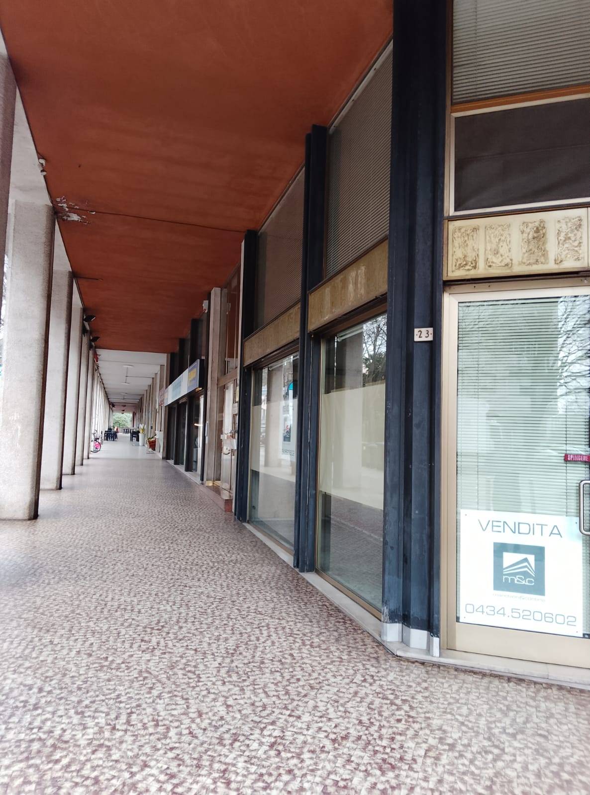 Locale commerciale in vendita a Pordenone