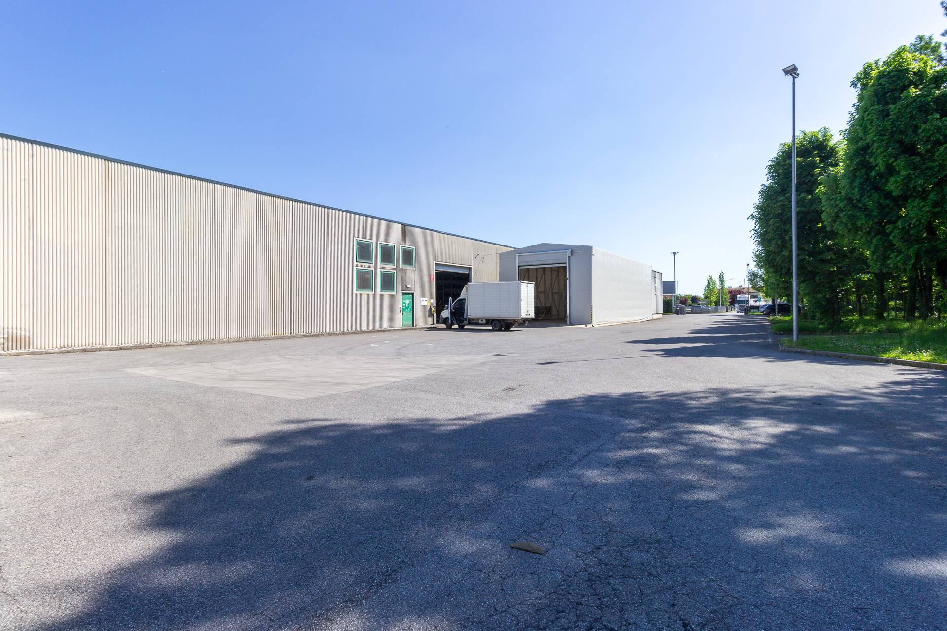 Opificio in vendita a Oderzo, Piavon