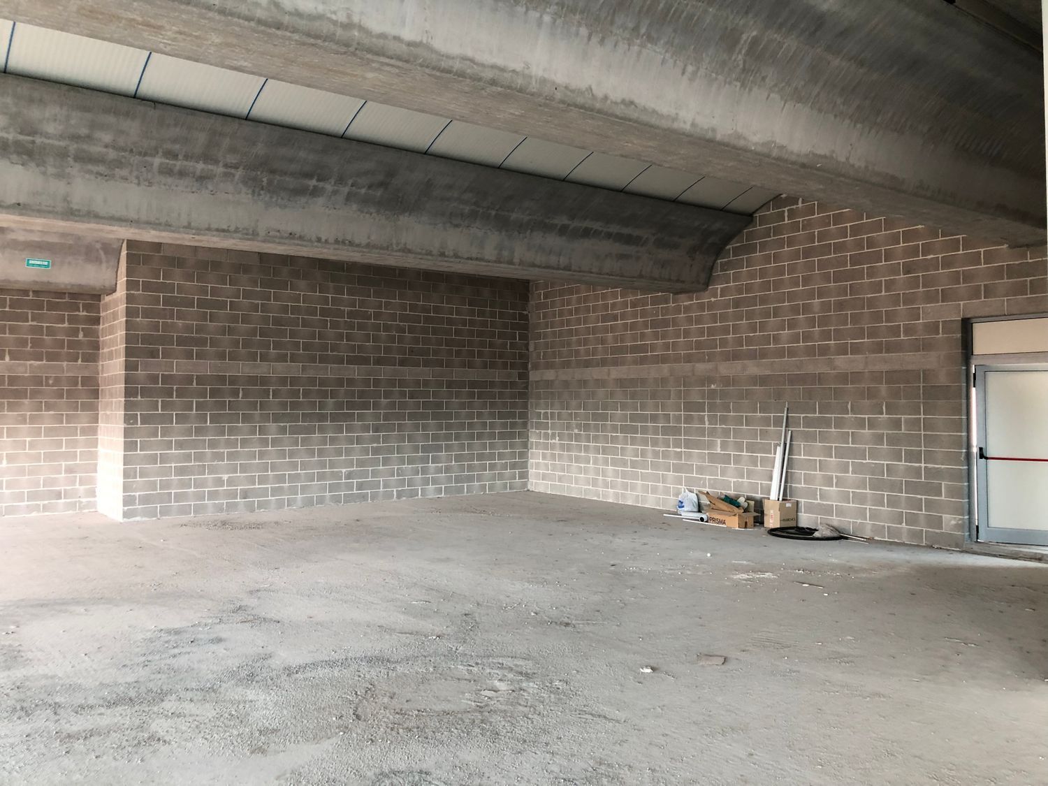 Locale commerciale in vendita a Cordenons, Sclavons