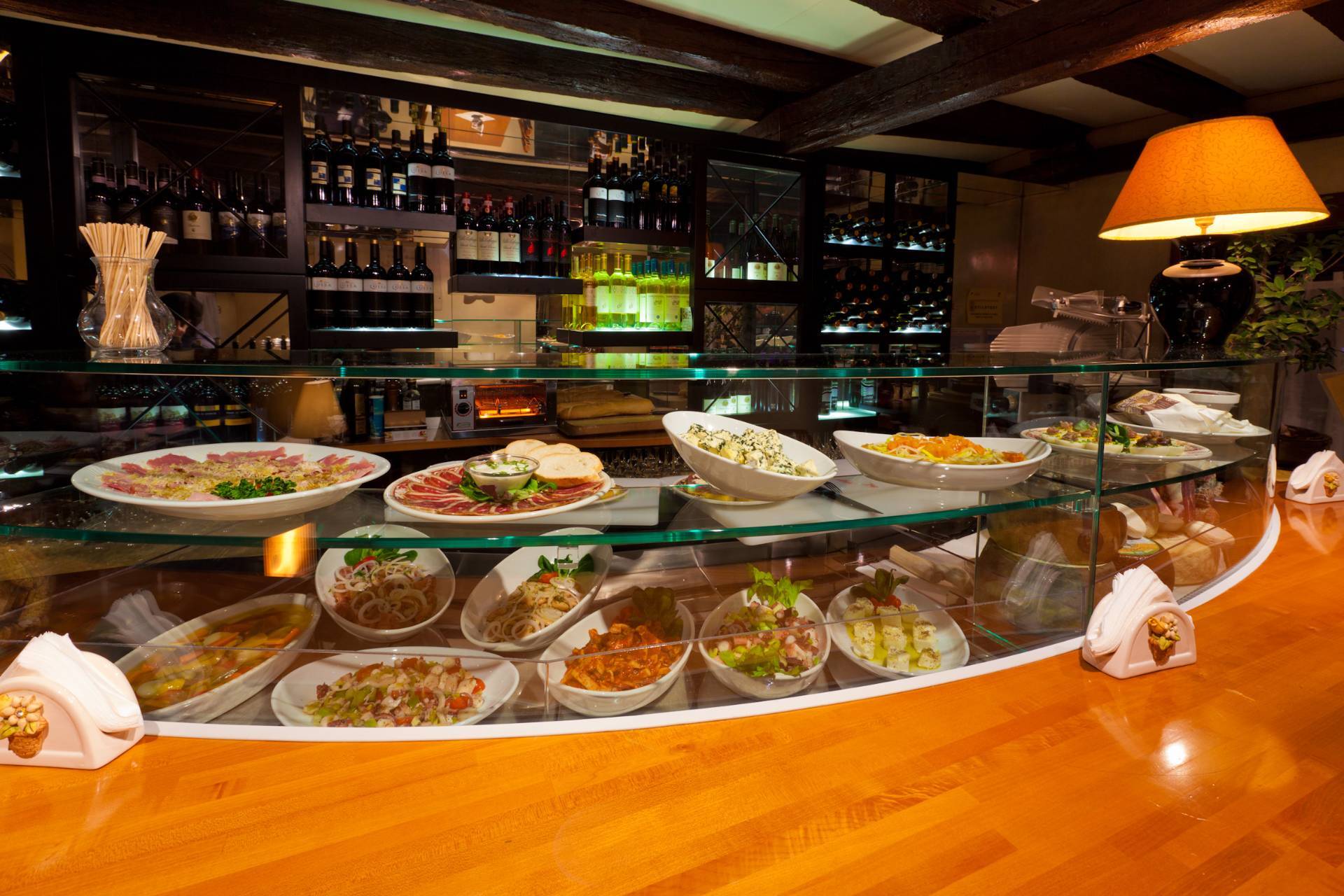 Locale commerciale in vendita a Fontanafredda