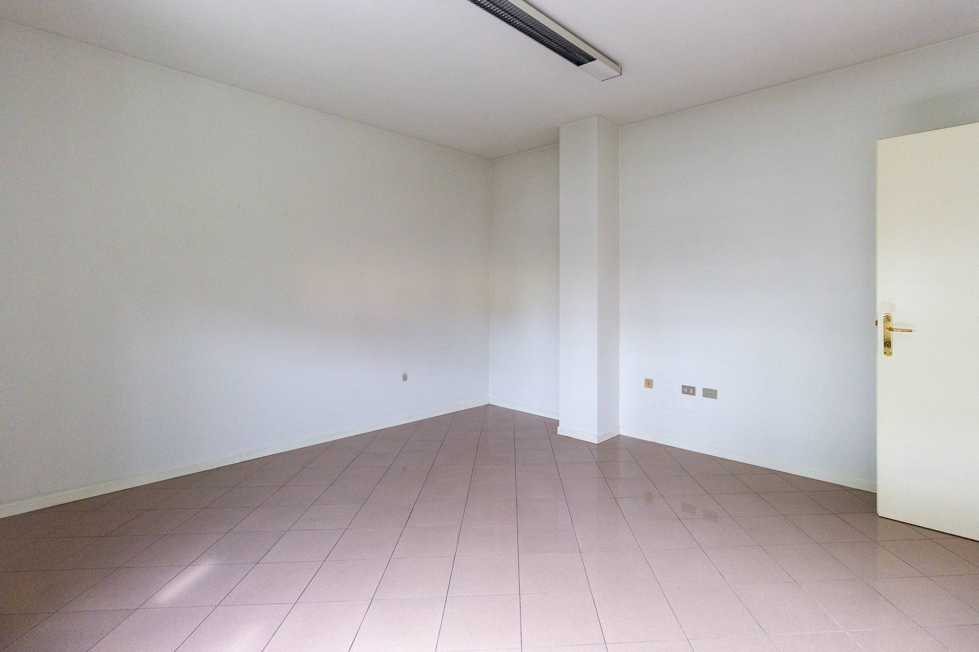 Studio/Ufficio in vendita a Pordenone, Centro