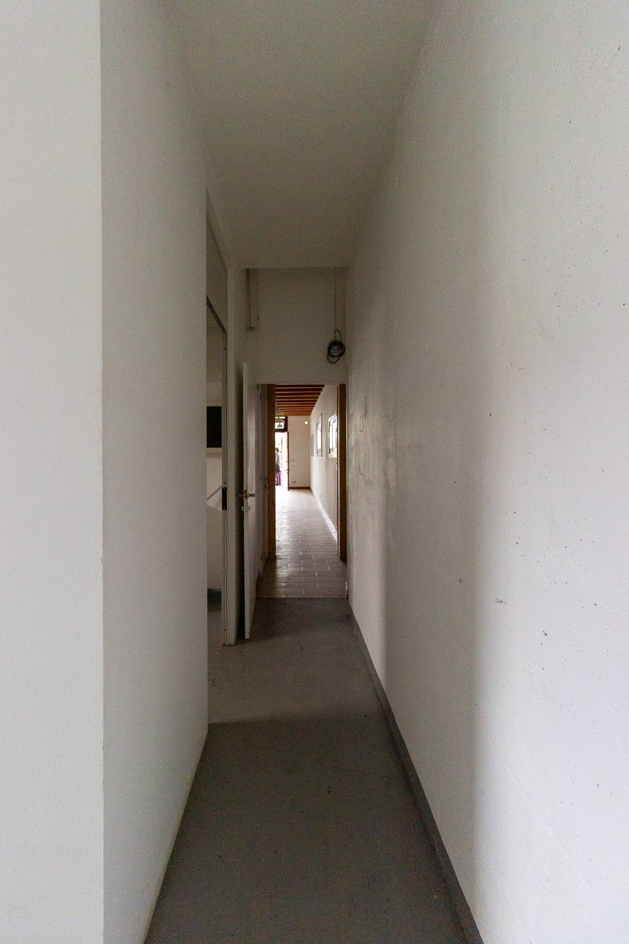 Locale commerciale in vendita a Aviano, Costa Ornedo