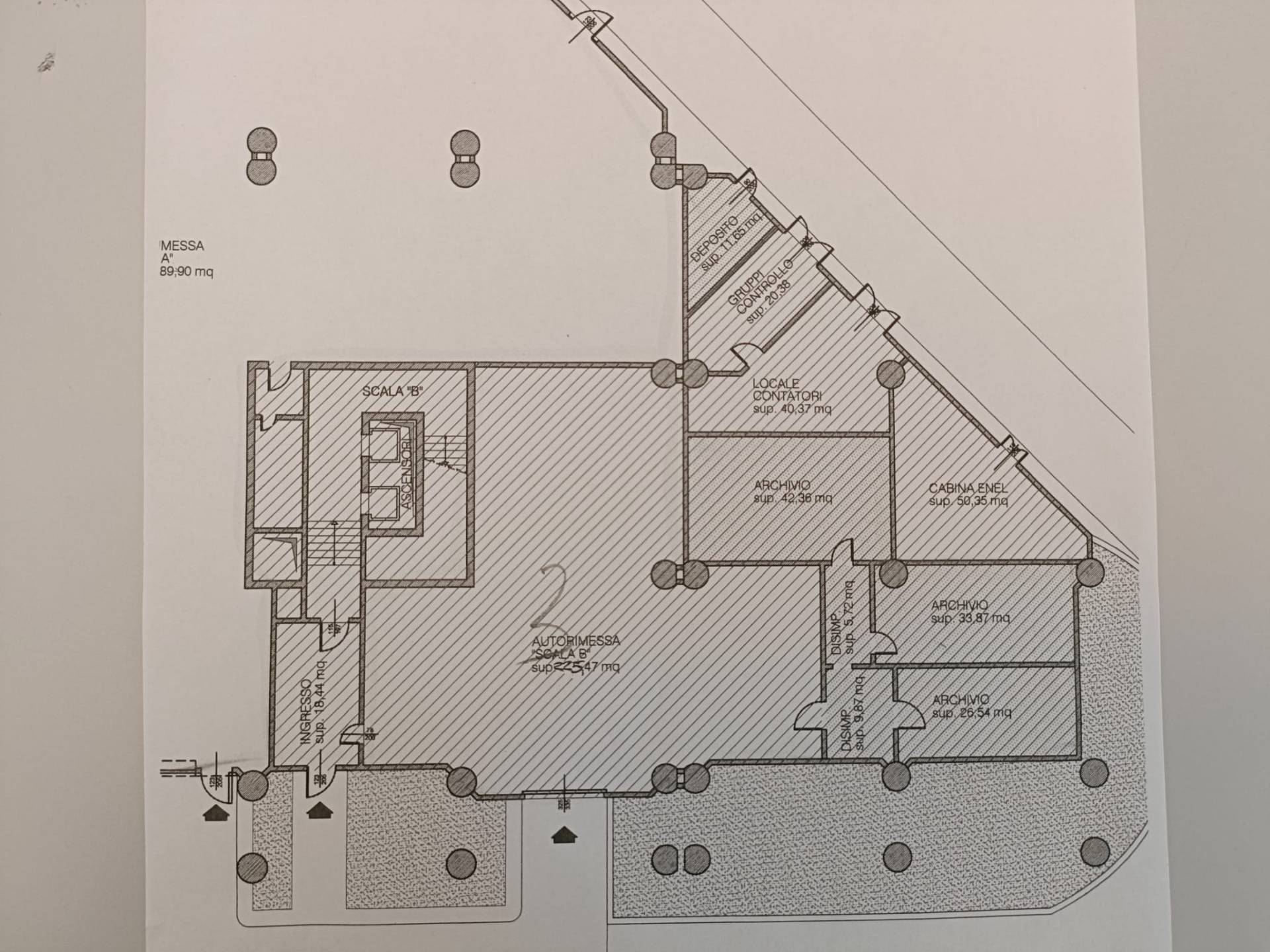 Posto auto coperto in vendita a Pordenone, Centro
