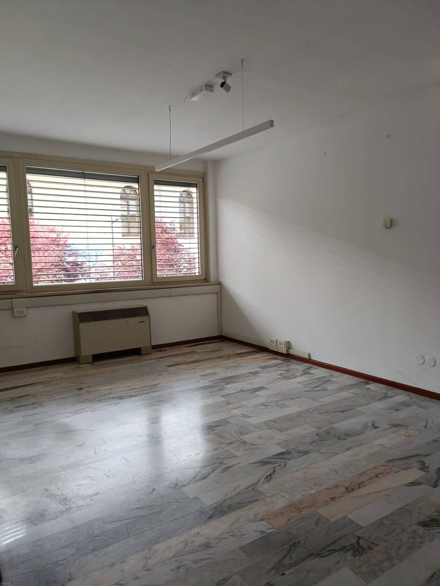 Studio/Ufficio in vendita a Pordenone, Centro