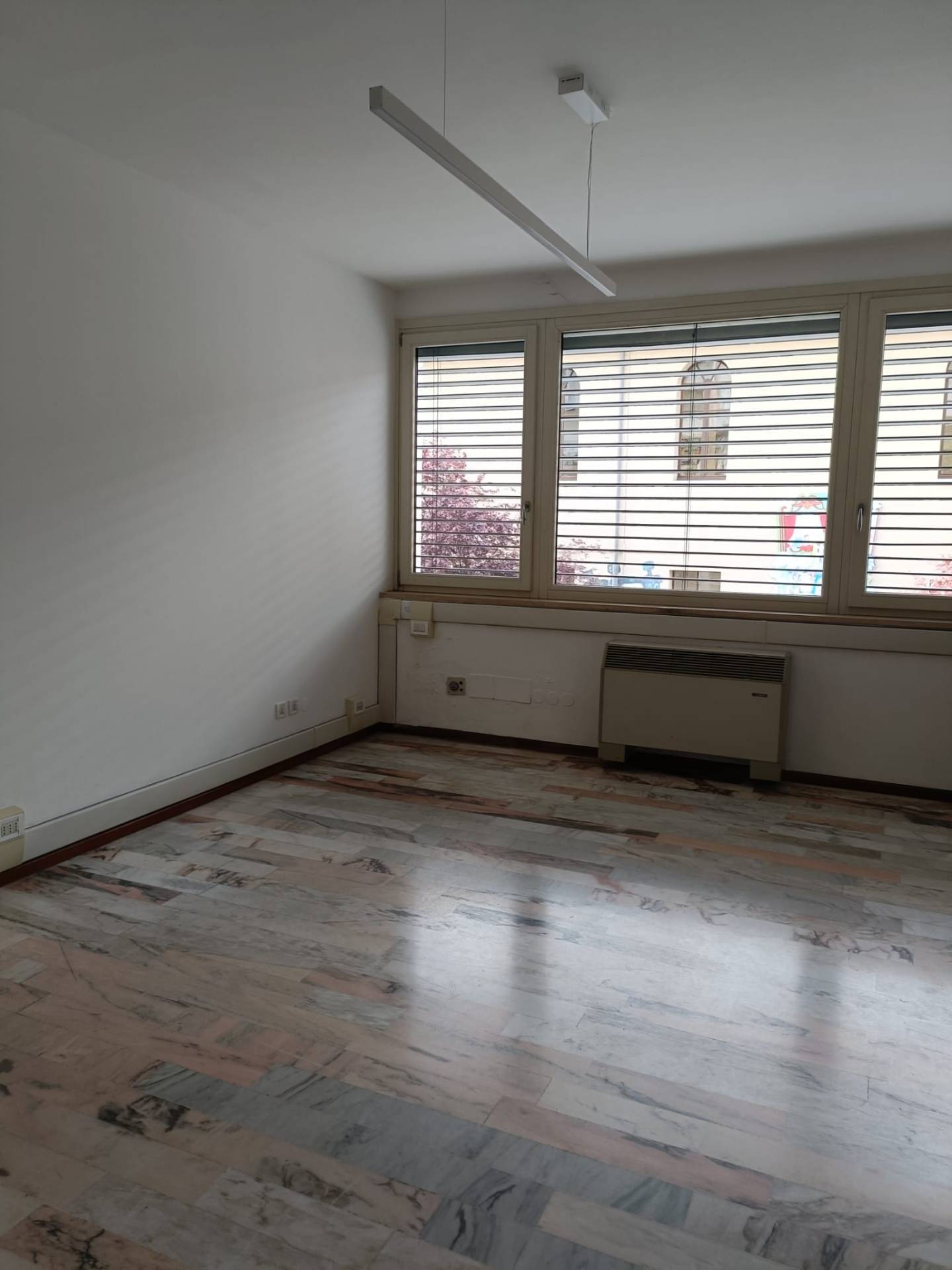 Studio/Ufficio in vendita a Pordenone, Centro
