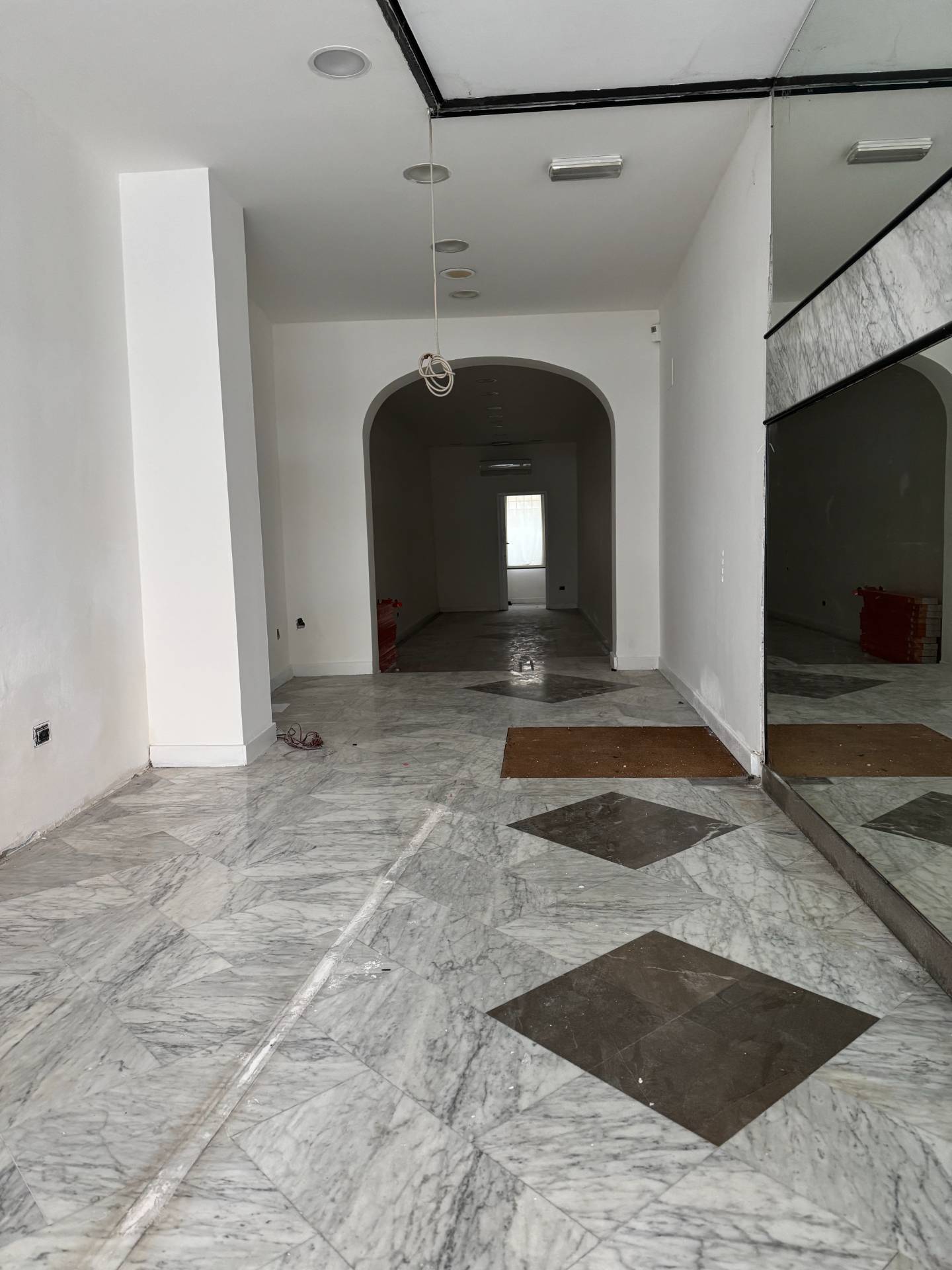 Locale commerciale in affitto a Pordenone, Centro storico