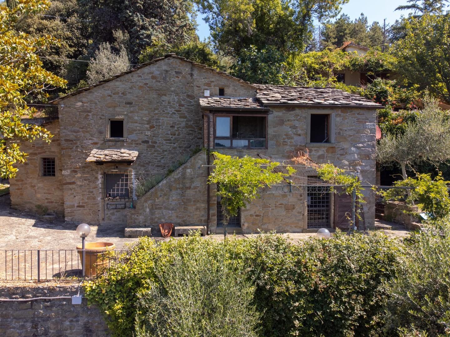 Rustico con giardino a Cortona