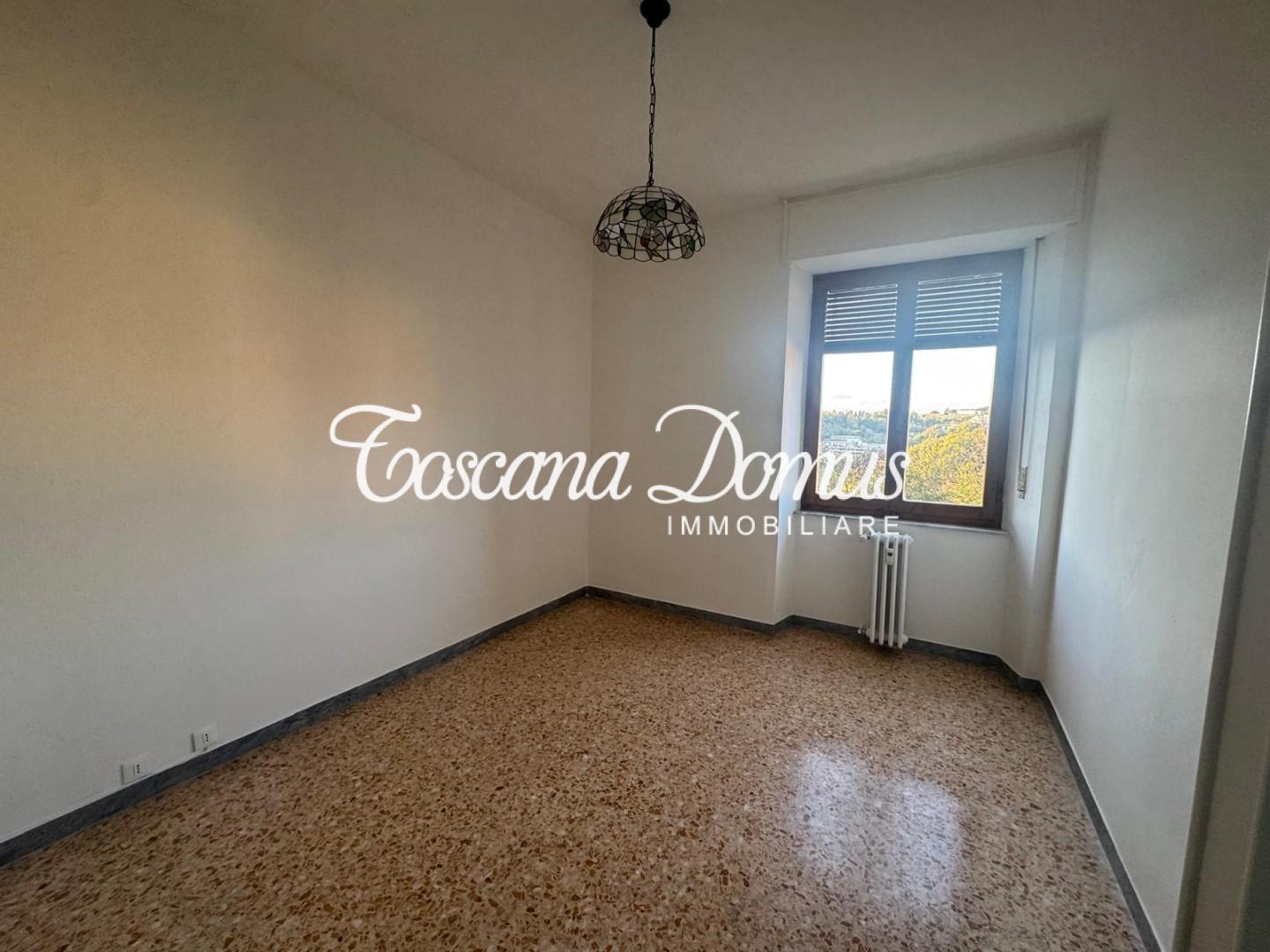 Appartamento con terrazzi, Siena s. prospero