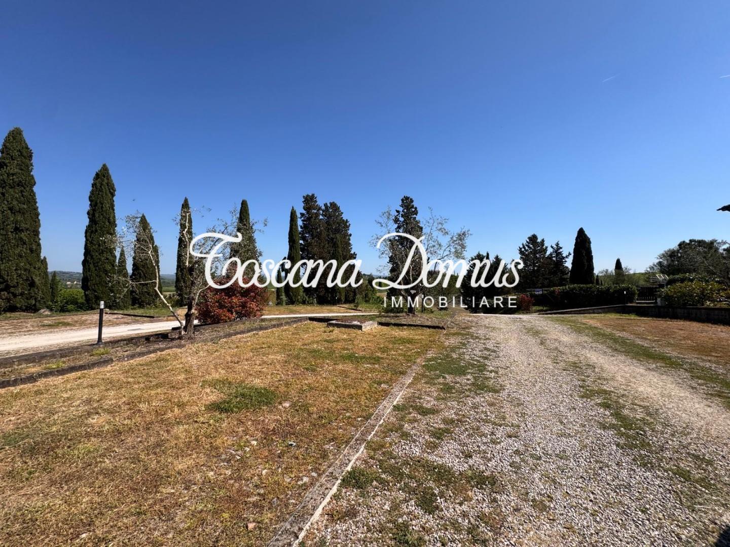 Casa indipendente con giardino, Asciano scalo