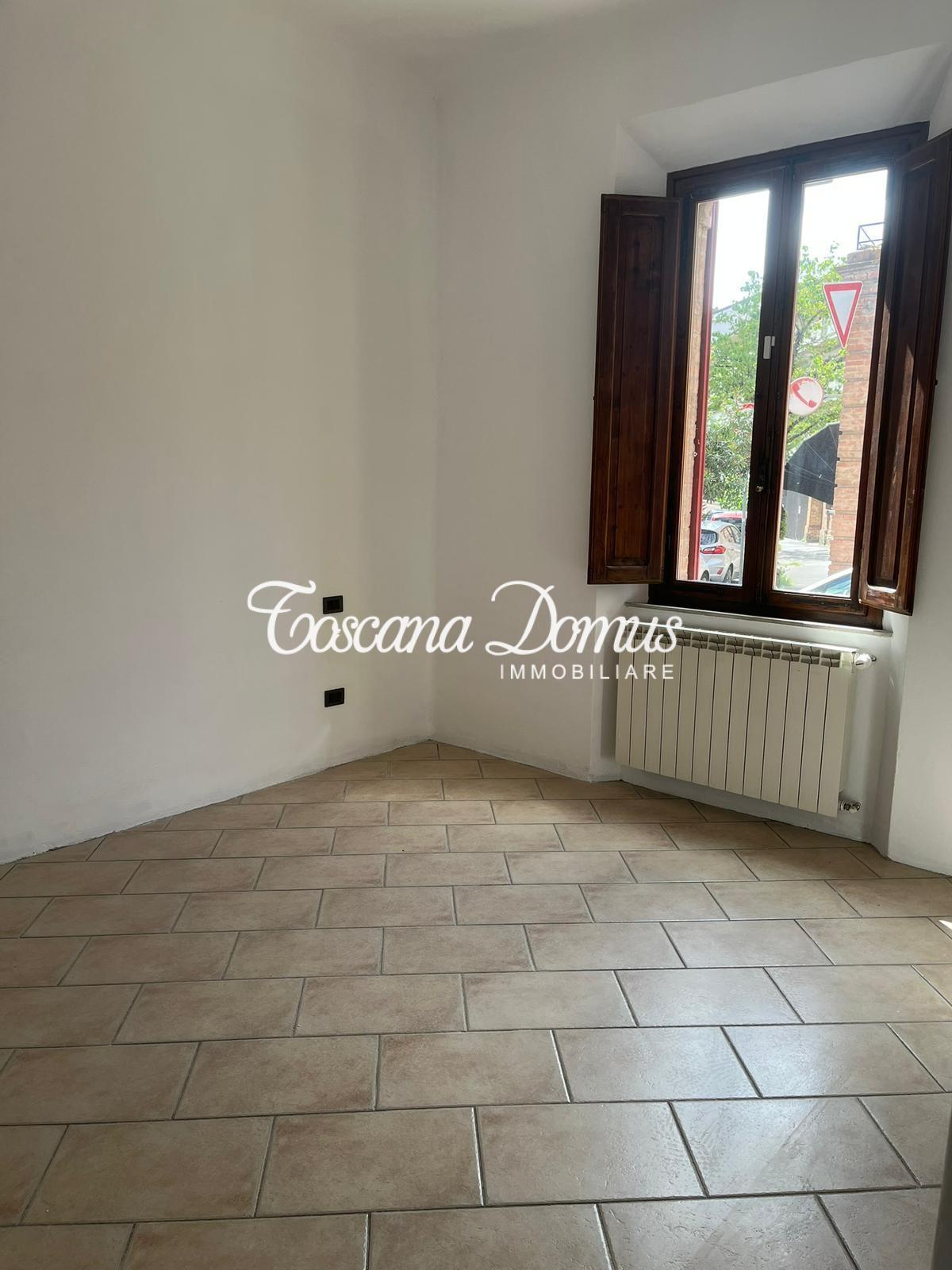 Quadrilocale con giardino, Siena antiporto