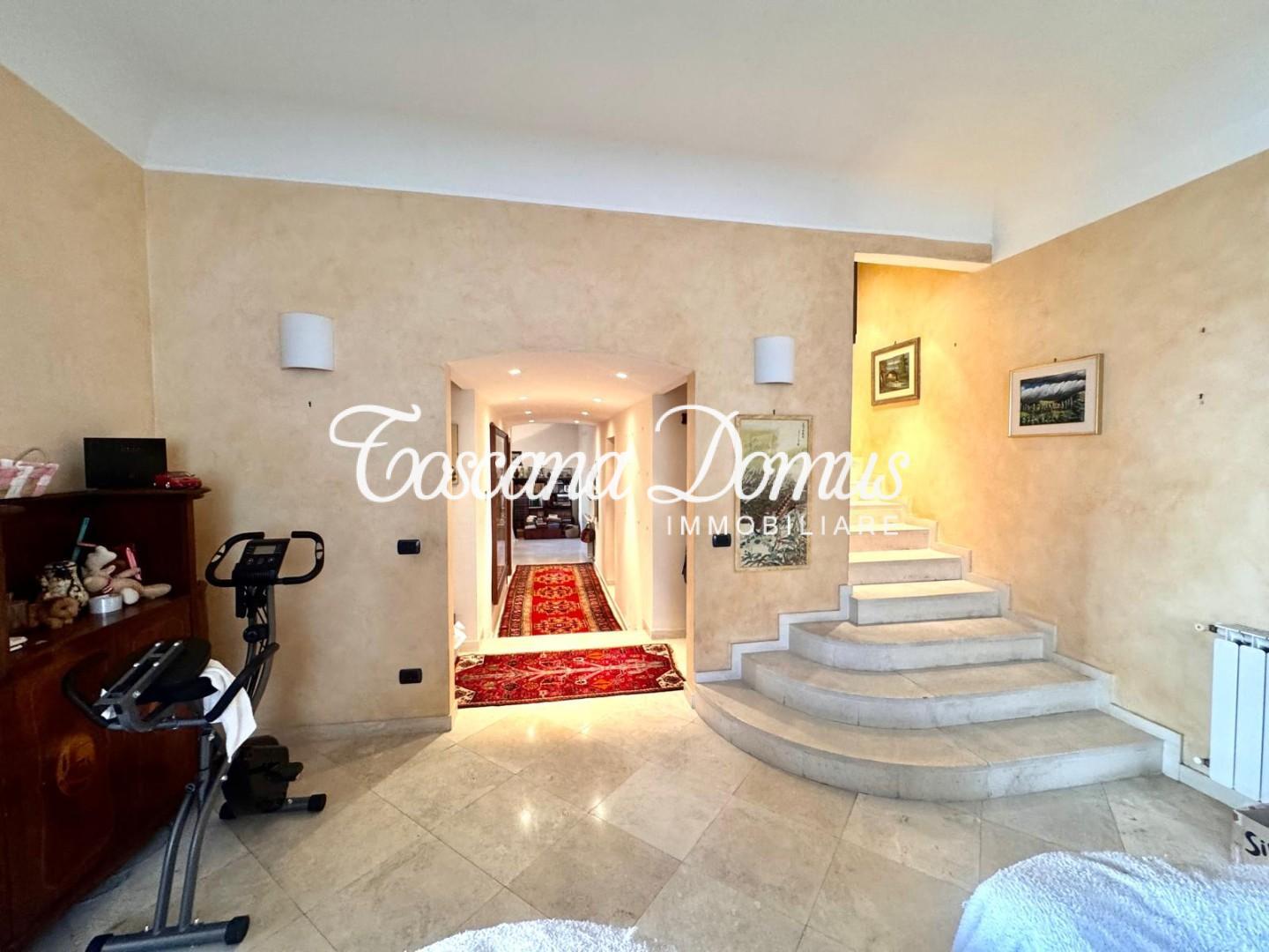 Villa Trifamiliari con giardino, Siena antiporto