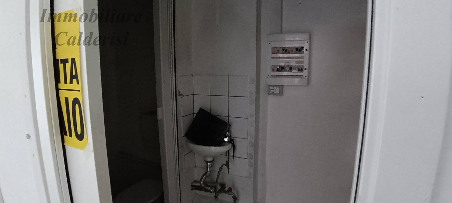 Locale commerciale in affitto a San Benedetto del Tronto, Centro