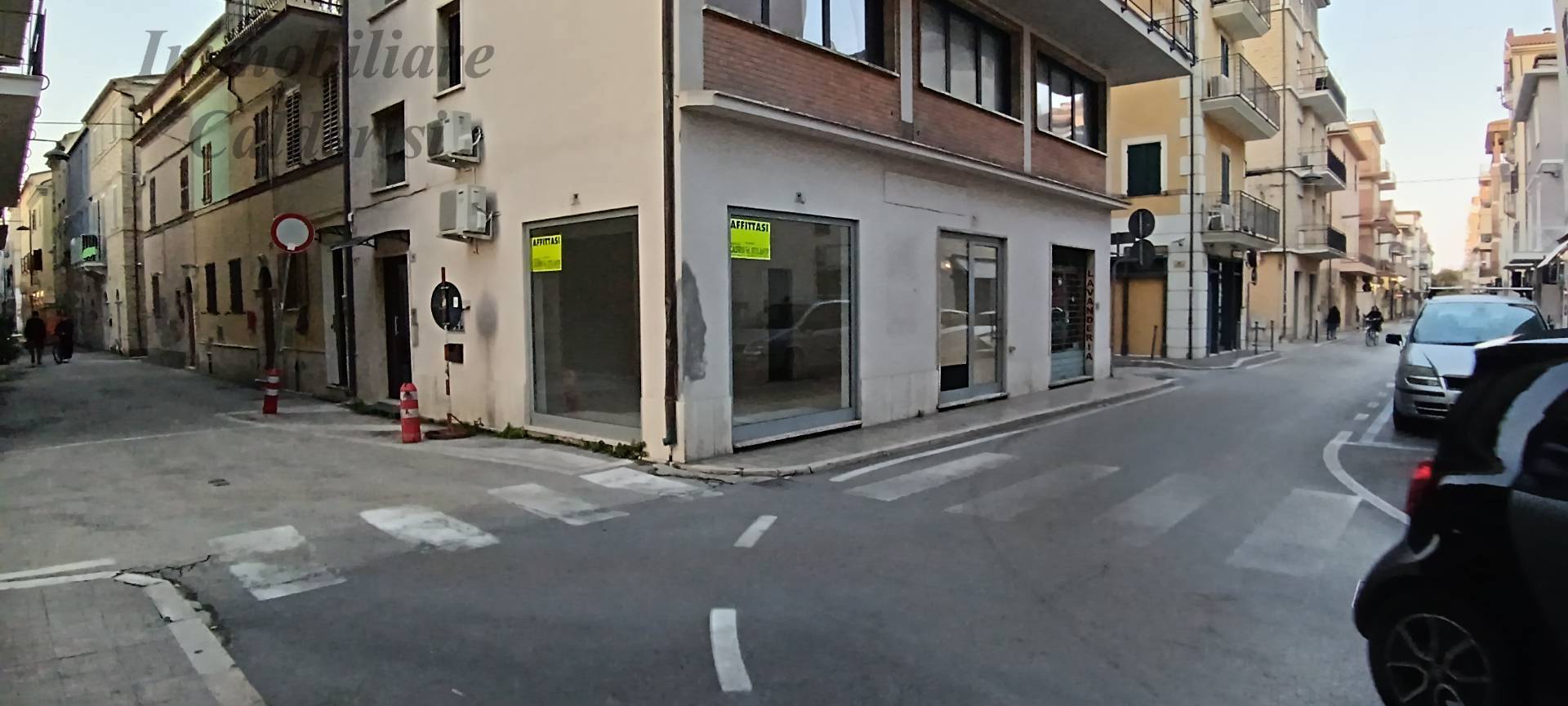 Locale commerciale in affitto a San Benedetto del Tronto, Centro