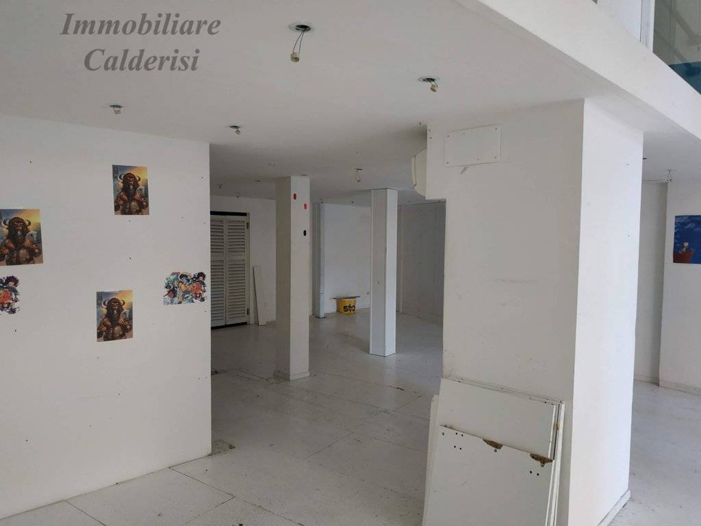 Locale commerciale in affitto a San Benedetto del Tronto, Centro