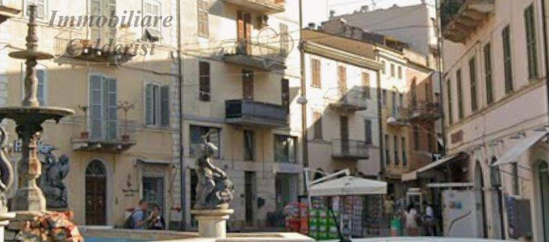 Locale commerciale in affitto a San Benedetto del Tronto, Centro