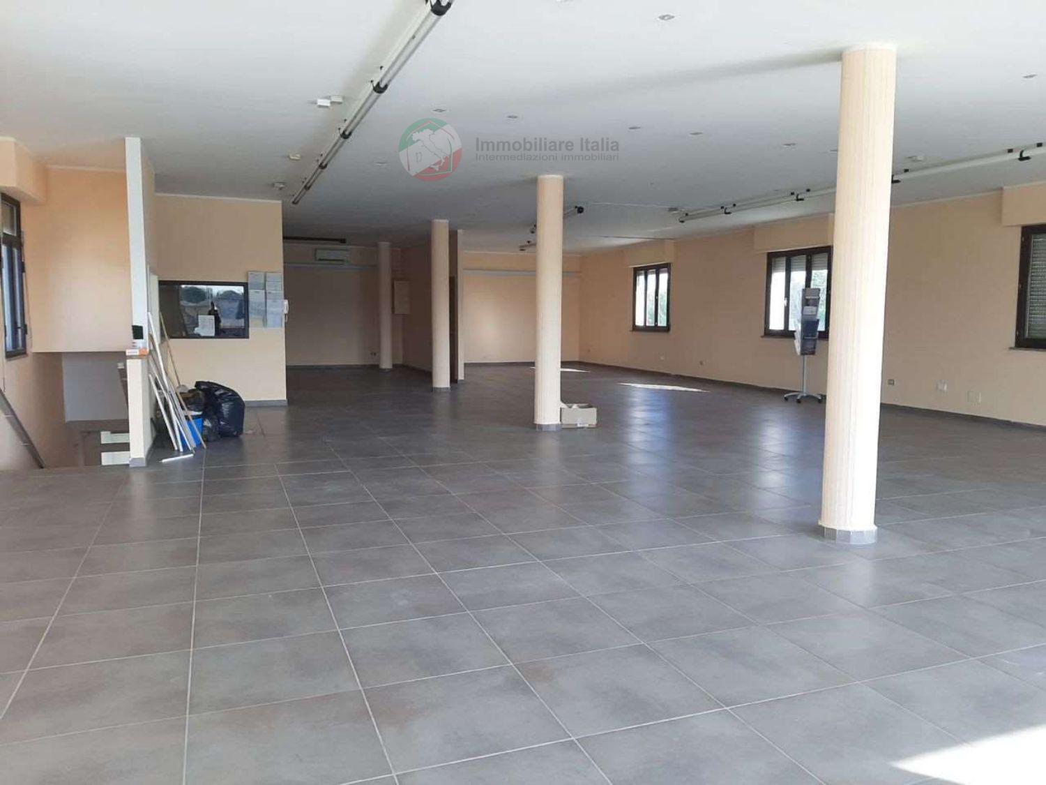 Locale commerciale in affitto a San Giovanni in Marignano