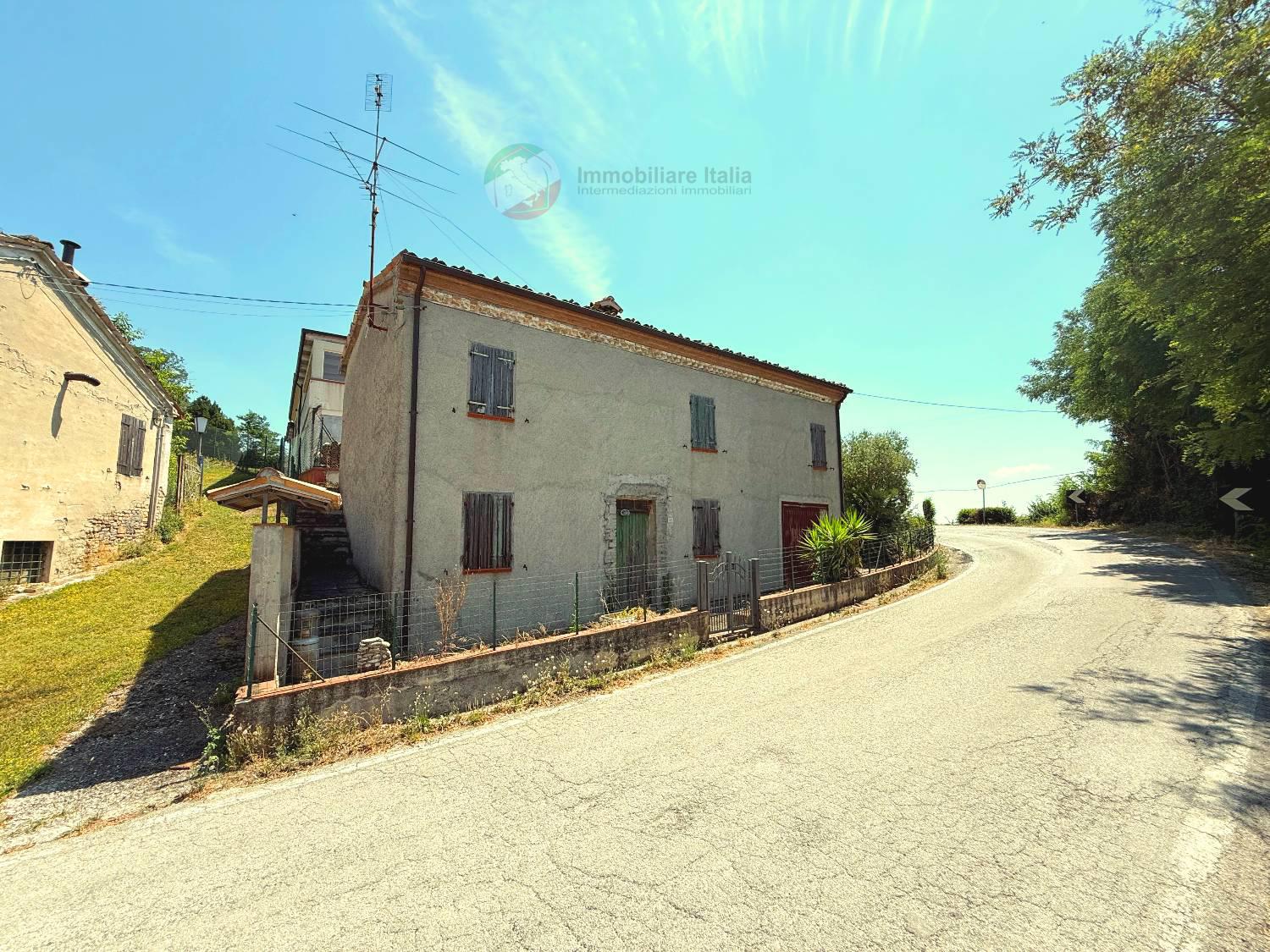 Casa indipendente da ristrutturare a Saludecio