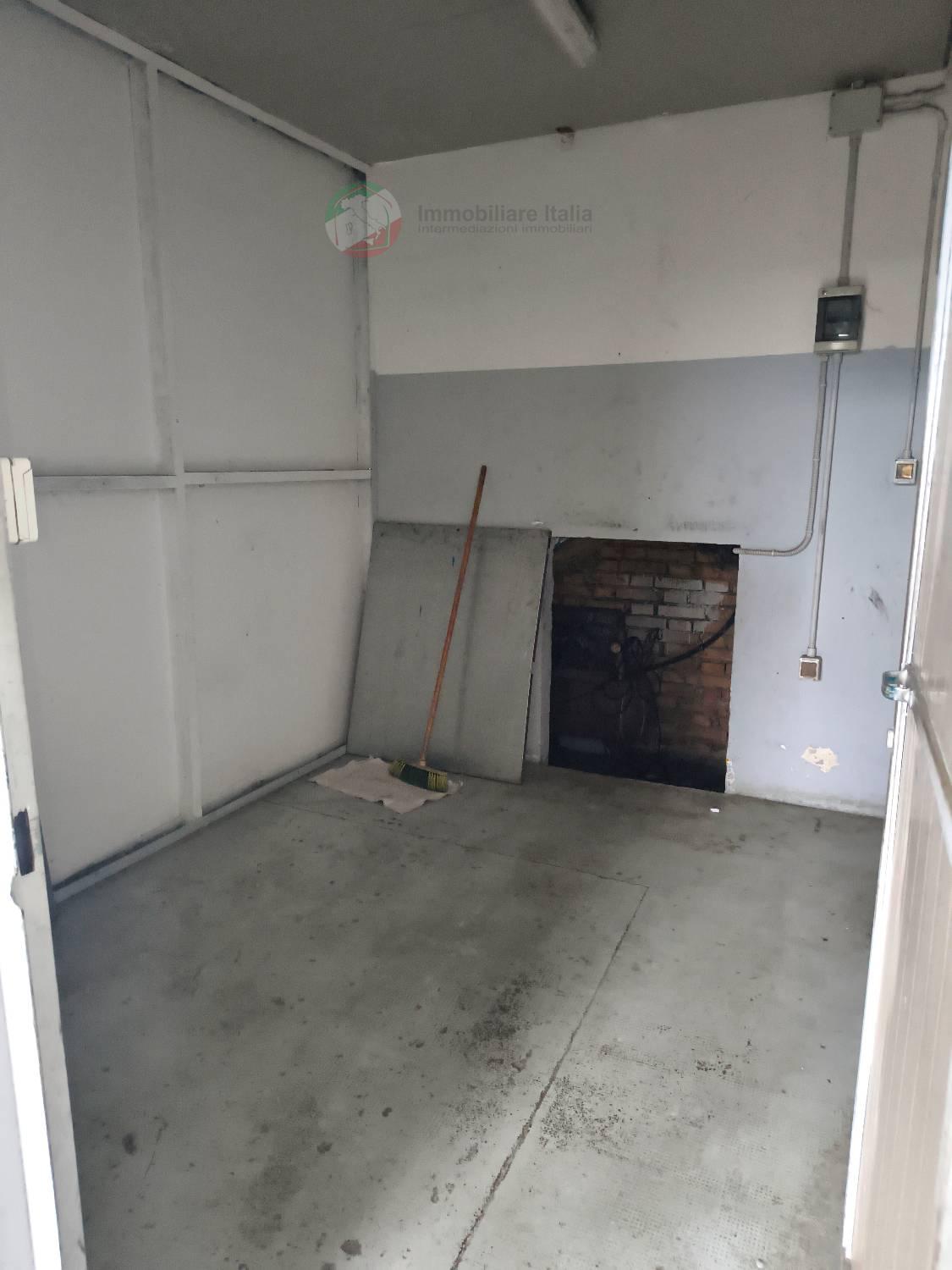 Laboratorio con box a San Giovanni in Marignano