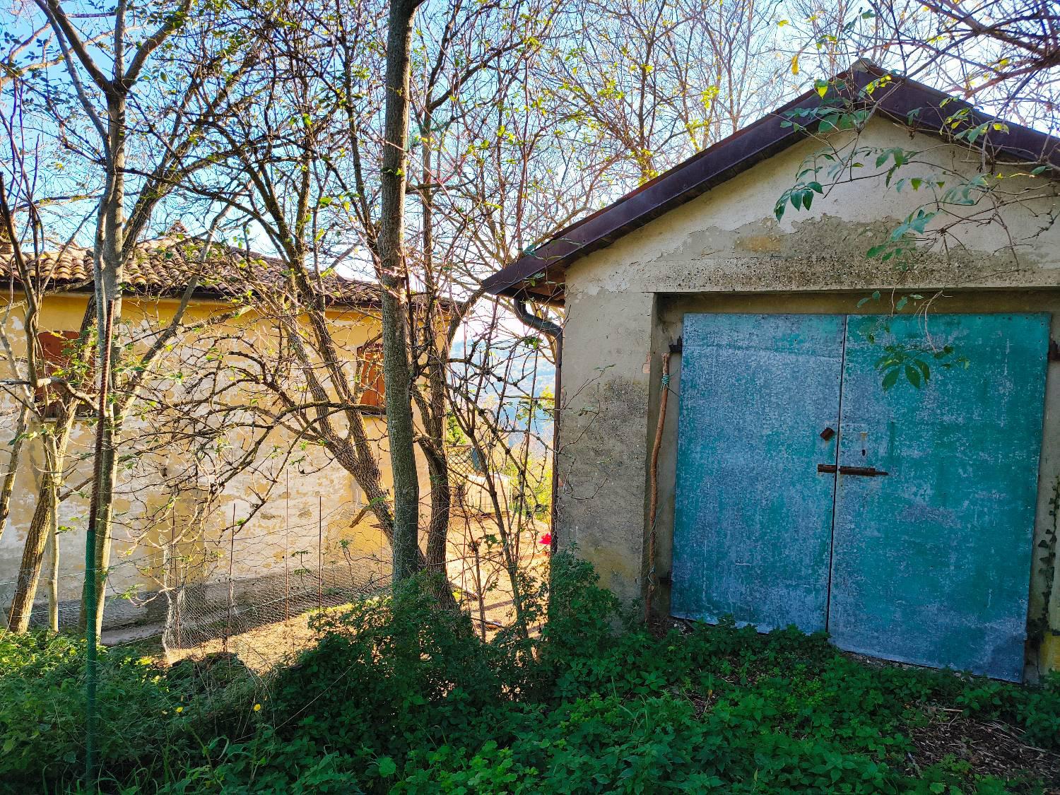 Rustico con giardino a Mercatino Conca