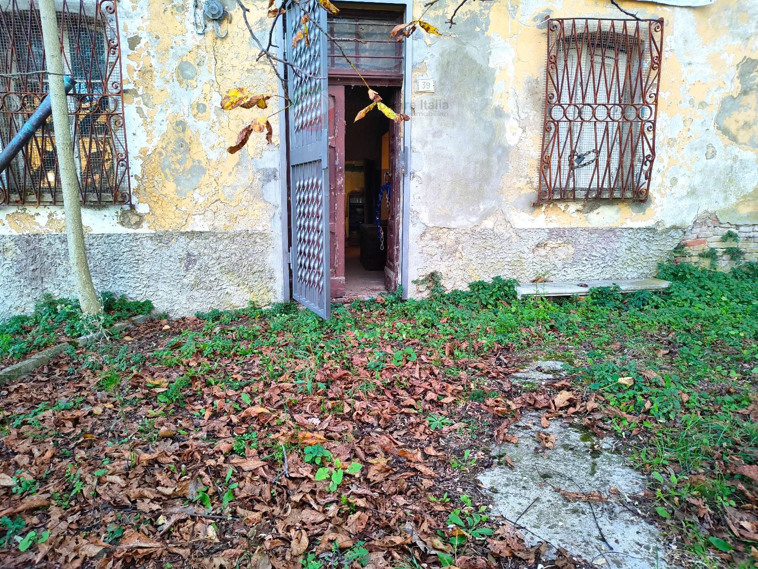 Rustico con giardino a Mercatino Conca