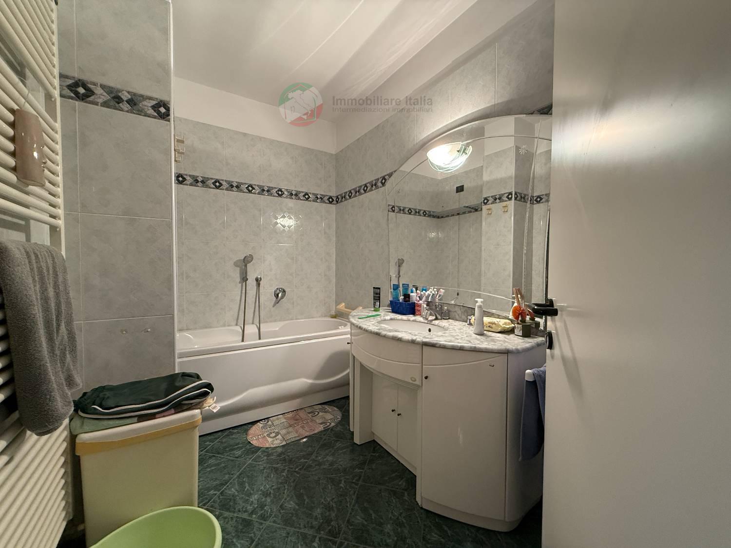 Villa Bifamiliare in vendita a San Giovanni in Marignano