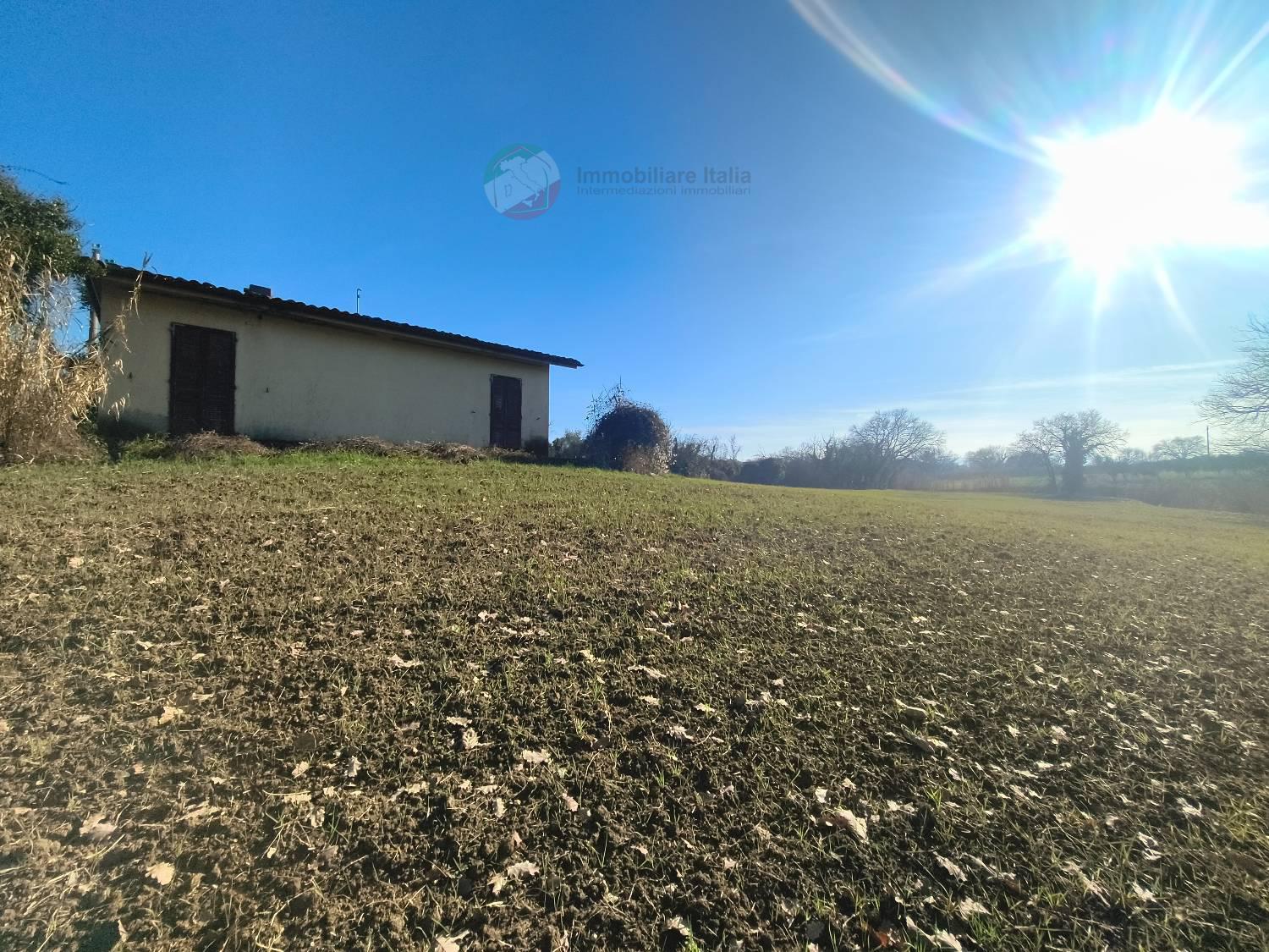 Terreno Agricolo con giardino a Riccione
