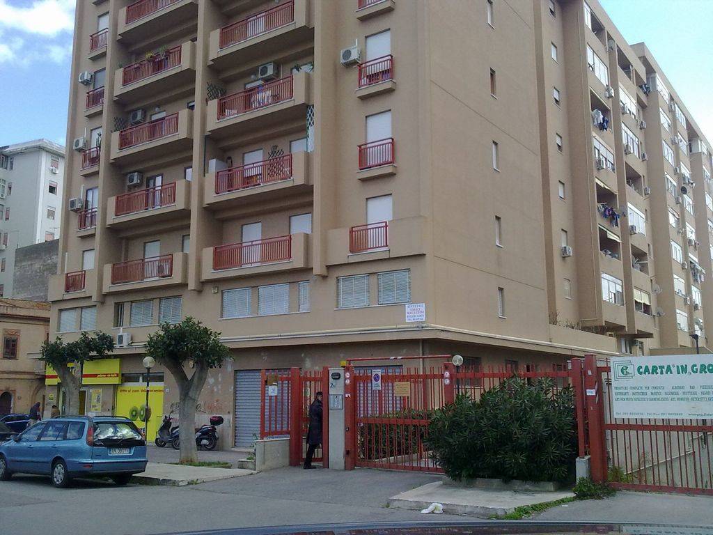 Quadrilocale in vendita, Palermo uditore