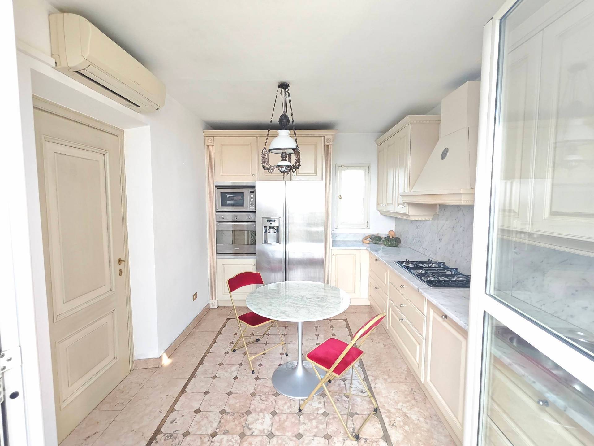 Appartamento in vendita a Milano, De Angeli