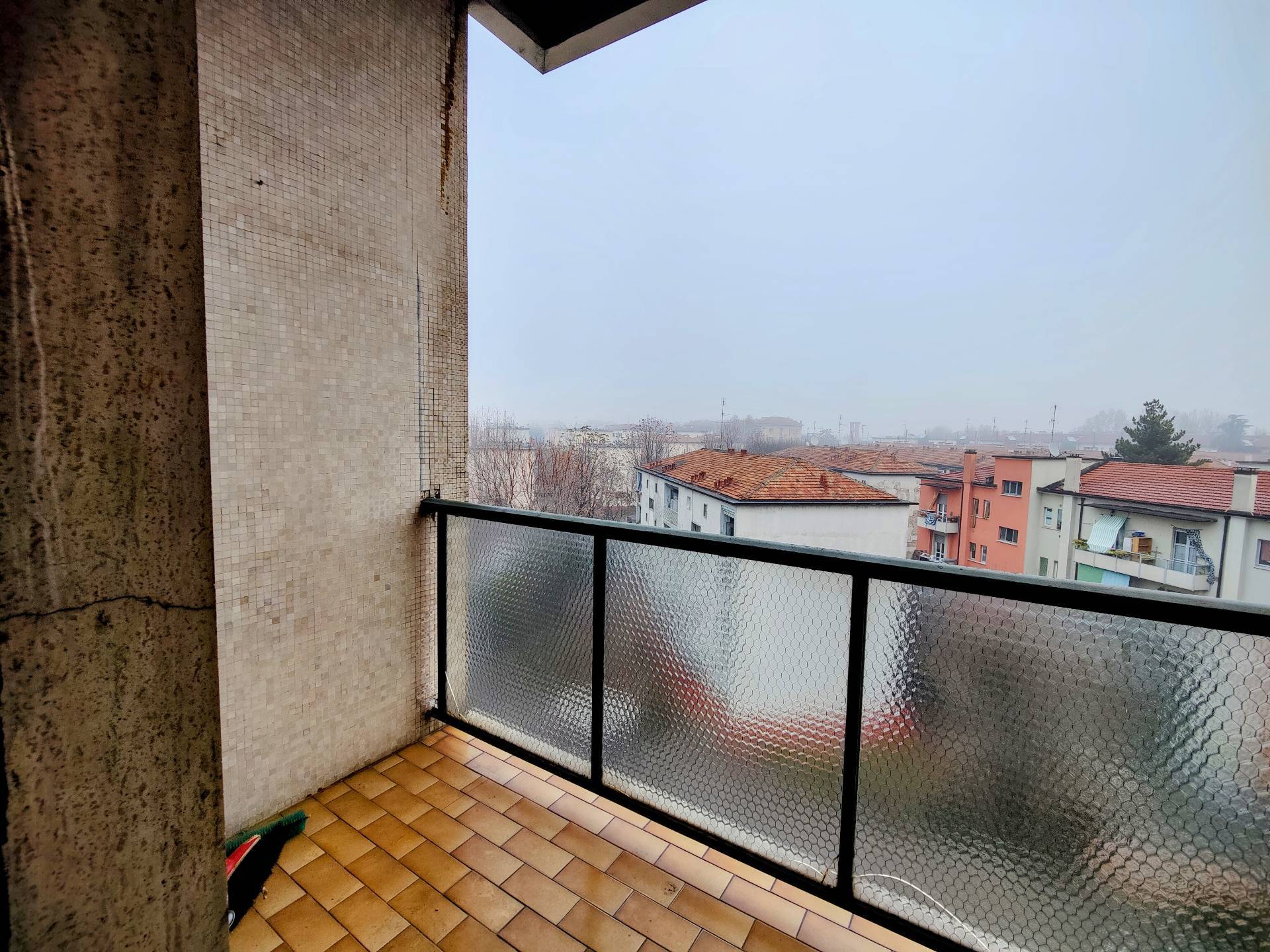 Appartamento in affitto a Milano, De Angeli
